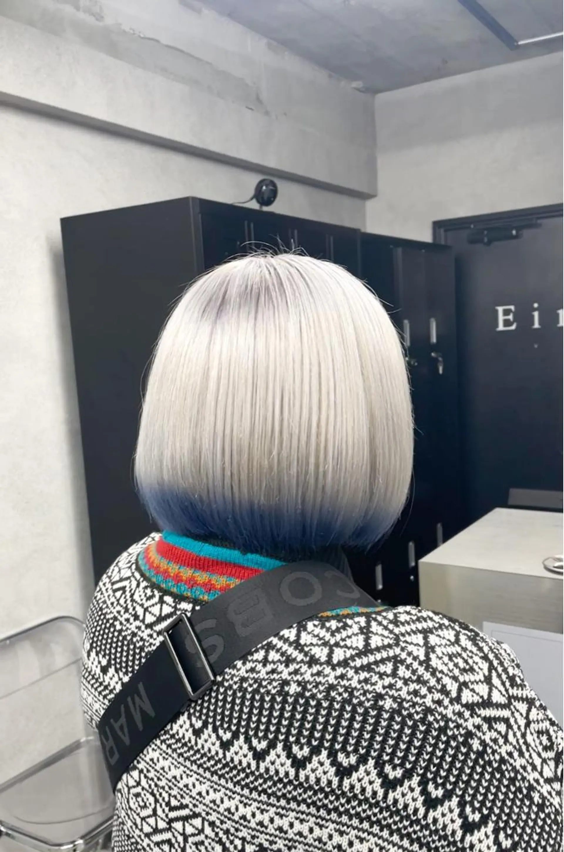 ショート カラー パーマ ヘアアレンジ メンズ メンズブリーチ ブリーチ ブルーカラー ボブ ショートヘア 大人スタイル 太田のヘアスタイル