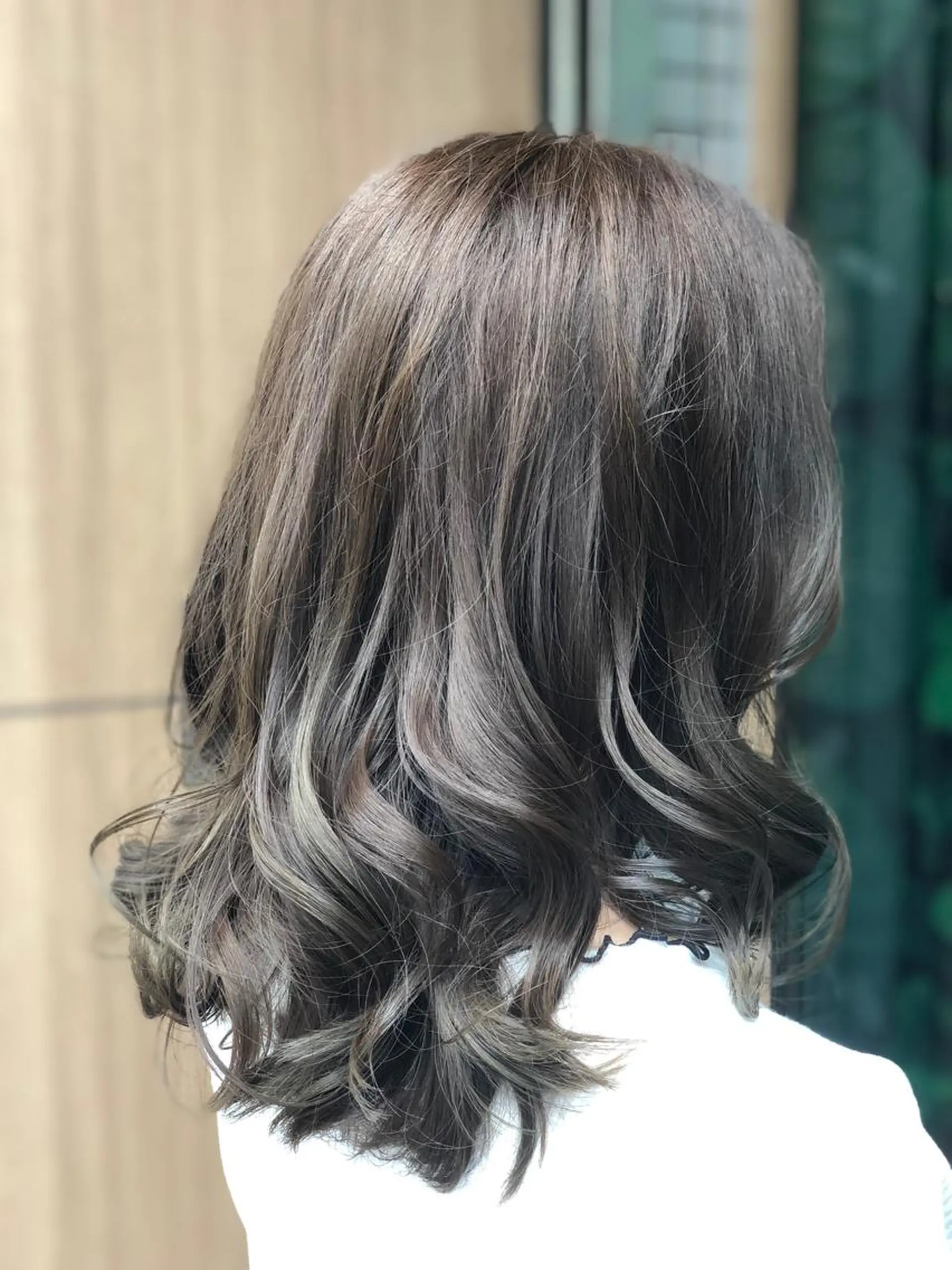 セミロング アッシュ ハイライト ドラマ大好き 美容師hideyaのヘアスタイル