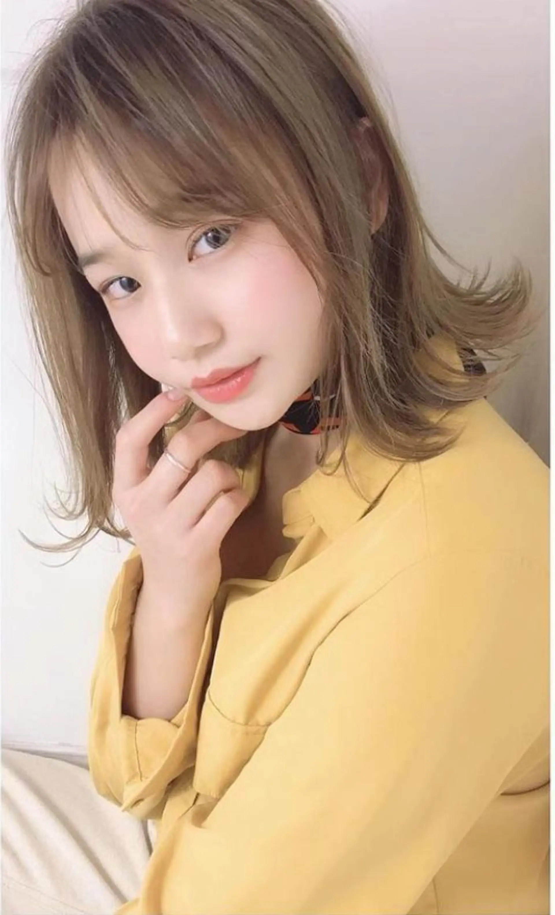 ミディアム カット ヘアカラー トリートメント FoibyBelle ﾌｫﾜﾊﾞｲﾍﾞﾙのヘアスタイル