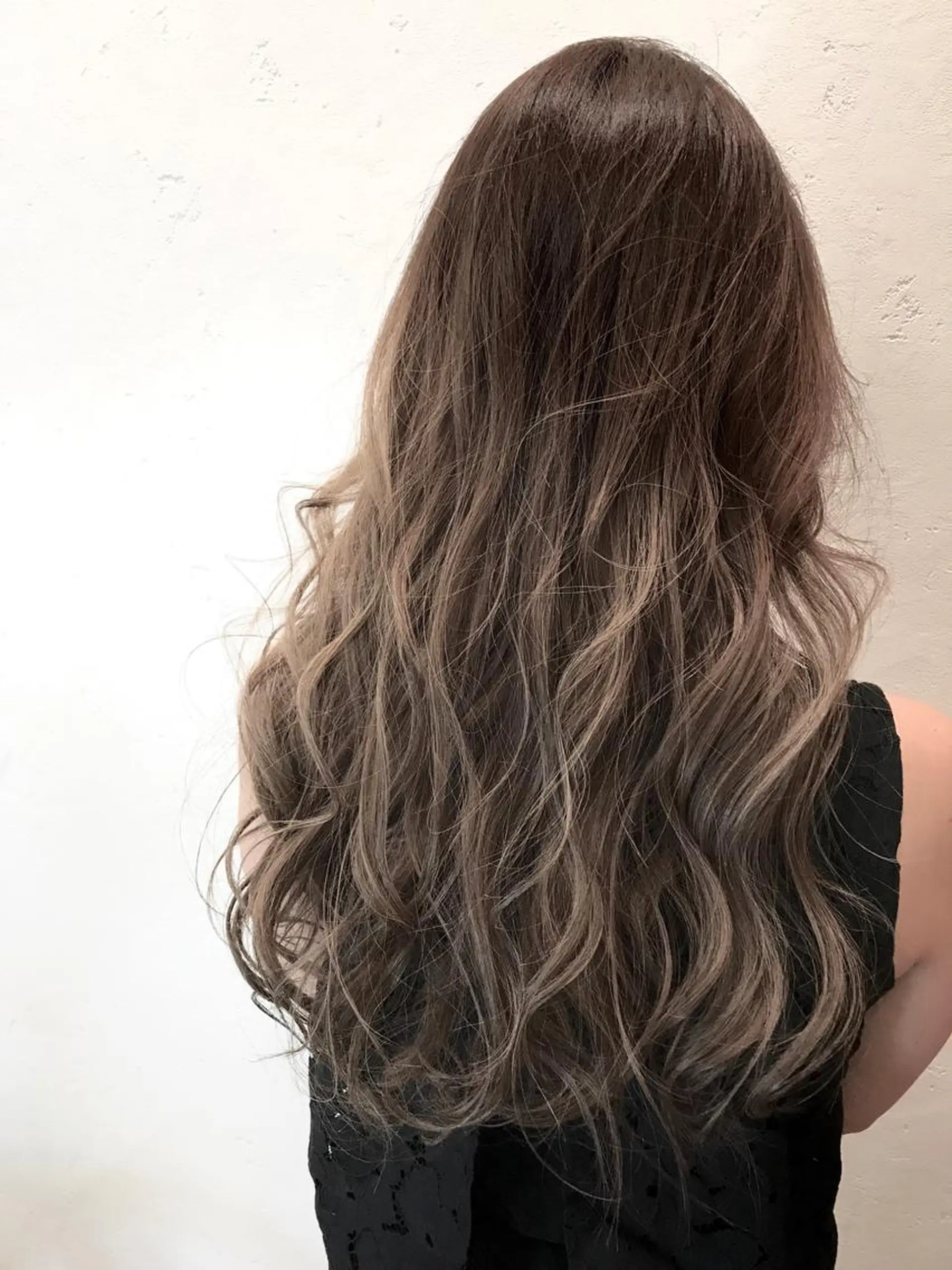 ロング カット ヘアカラー トリートメント 韓国レイヤーカット KOUKIのヘアスタイル