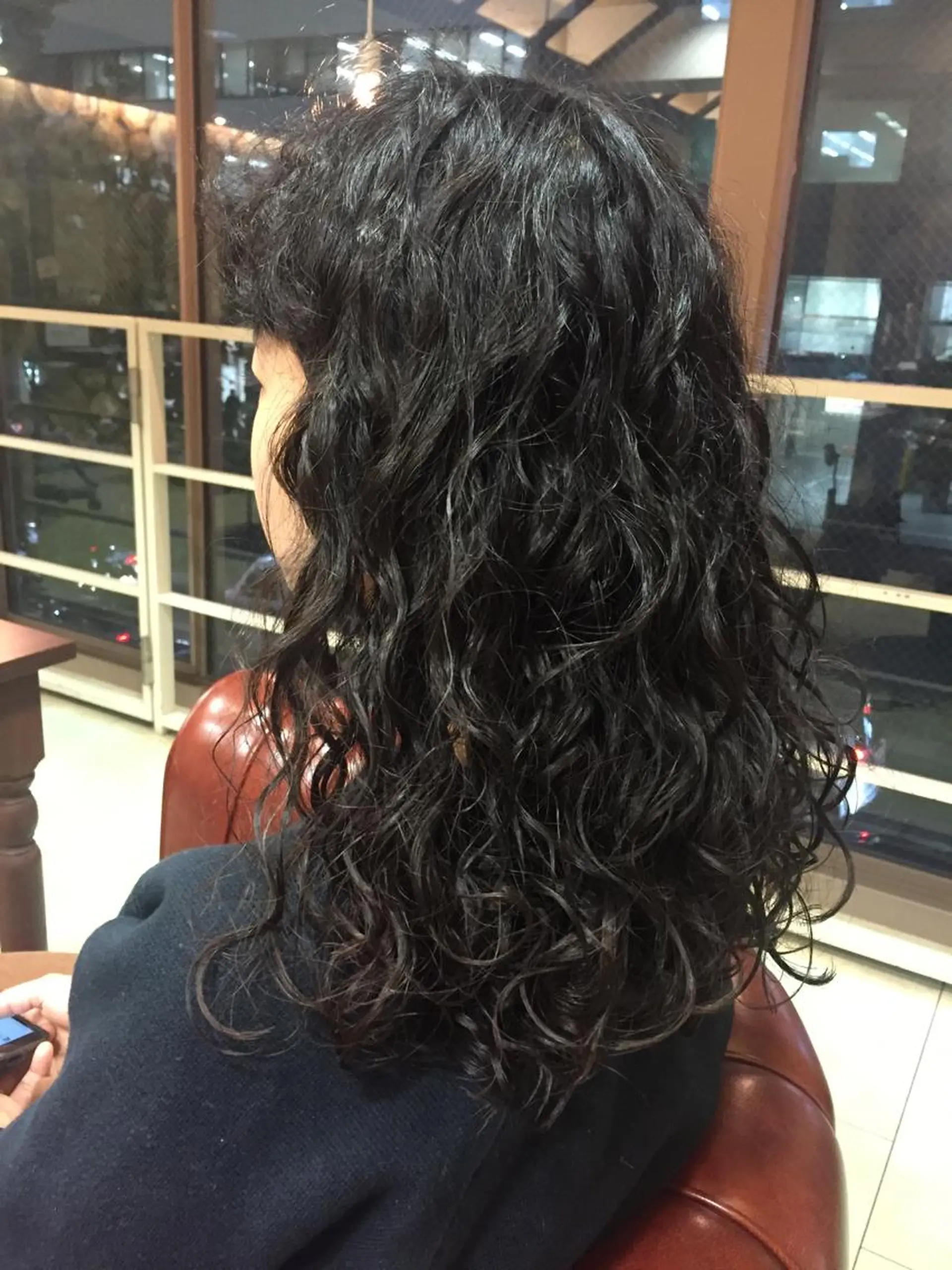 ミディアム 田中 佐知のヘアスタイル