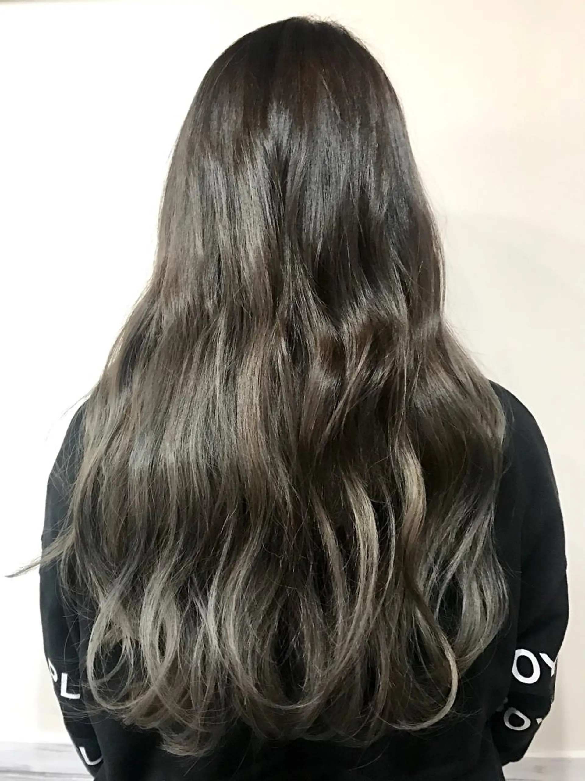 ロング カラー アッシュ 女性専用サロン 【中崎町】ゆきみのヘアスタイル