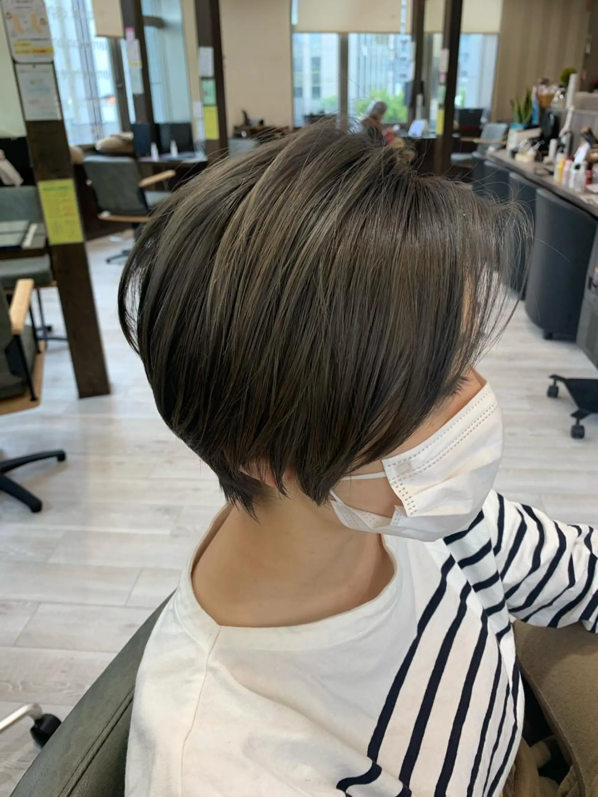 ショート カラー 中野  淳のヘアスタイル