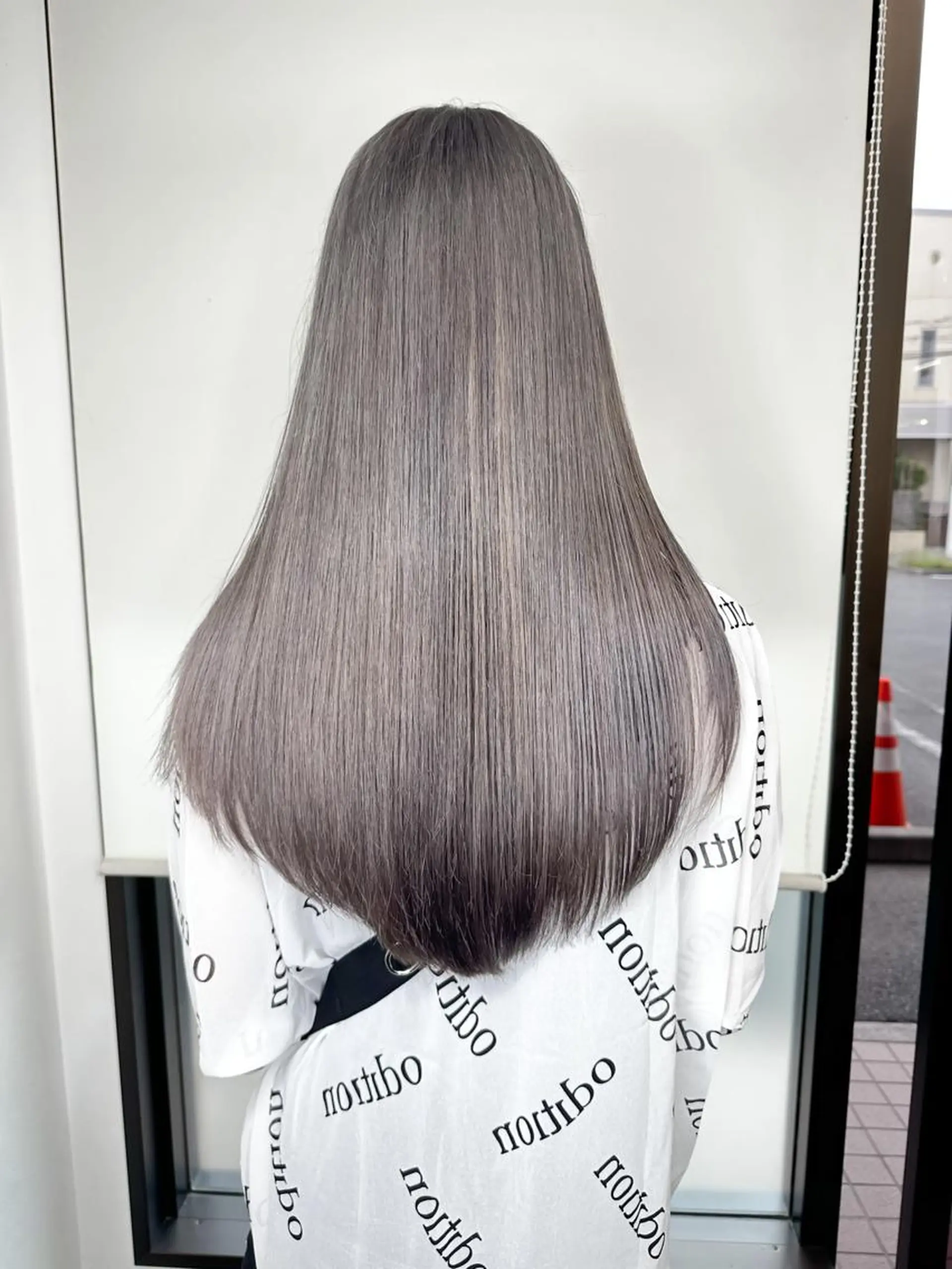 ミディアム カラー カット ヘアカラー トリートメント peg.hair所属・ブリーチカラー🫧 森　凪沙のヘアスタイル