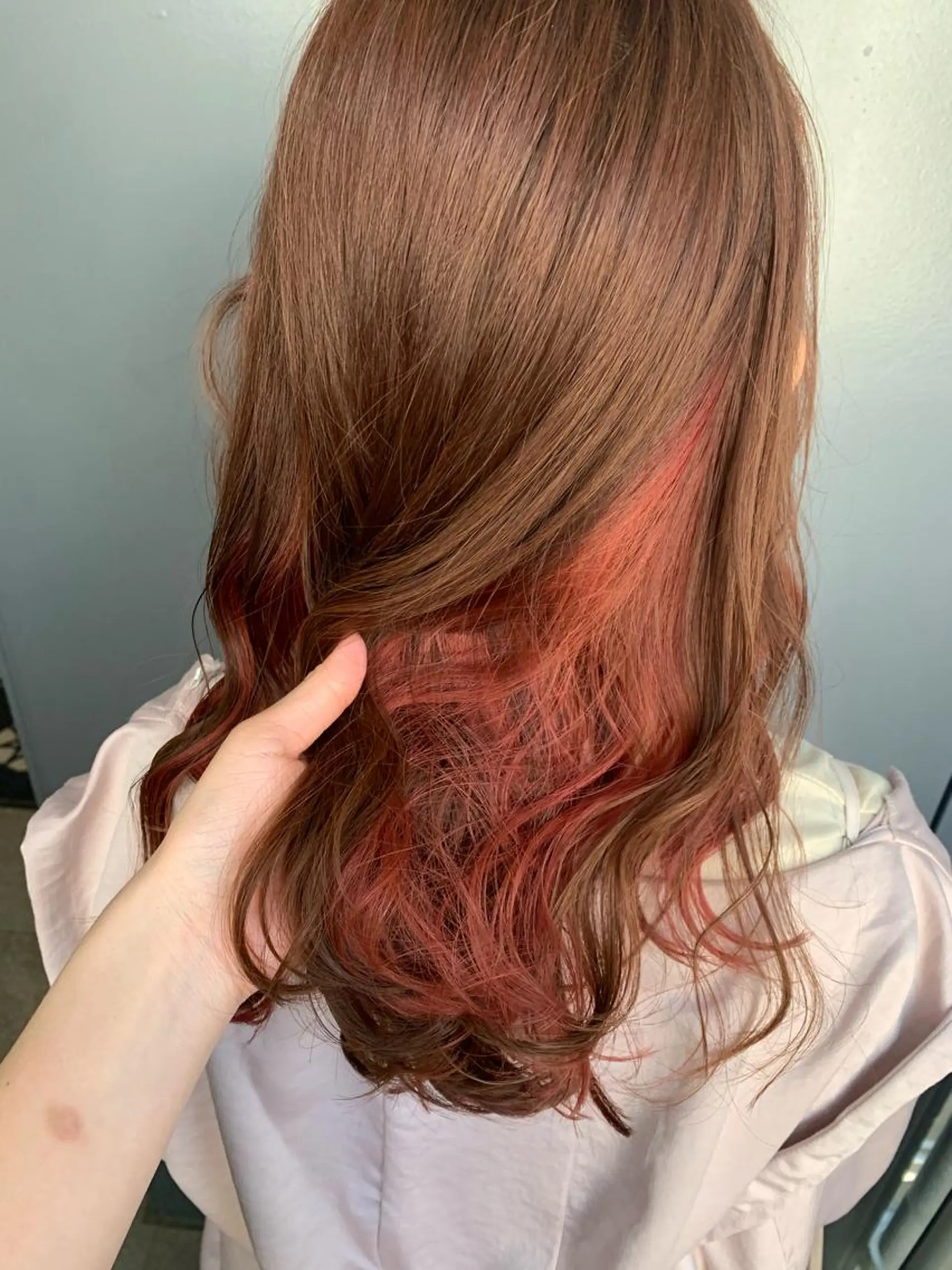 ロング カラー ヘアアレンジ インナーカラー ピンクカラー サナ🌱 切りっぱなしボブのヘアスタイル