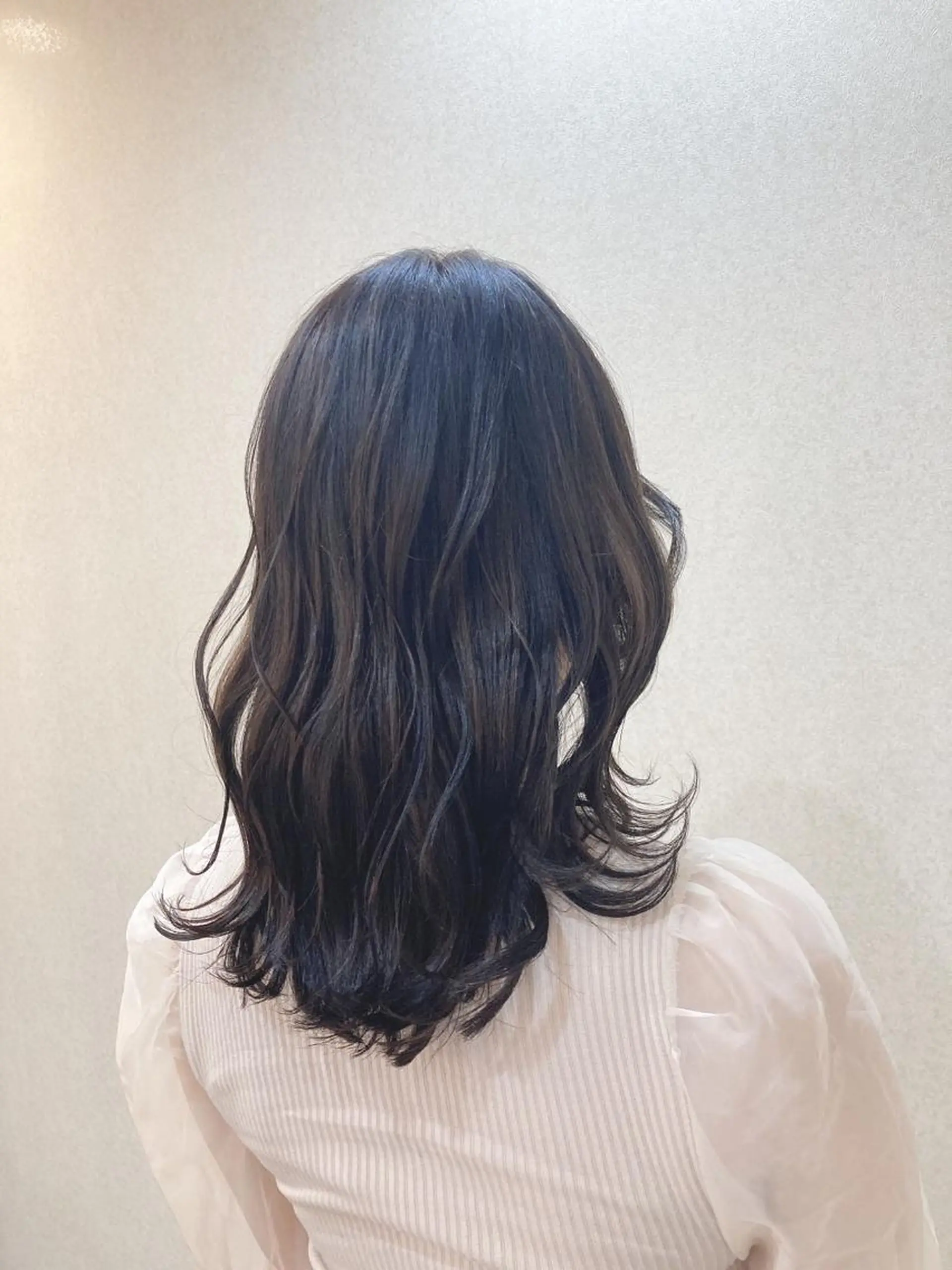 セミロング カラー 透明感カラー イルミナカラー トリートメント 髪質改善.縮毛矯正 ×韓国ヘアyukiのヘアスタイル