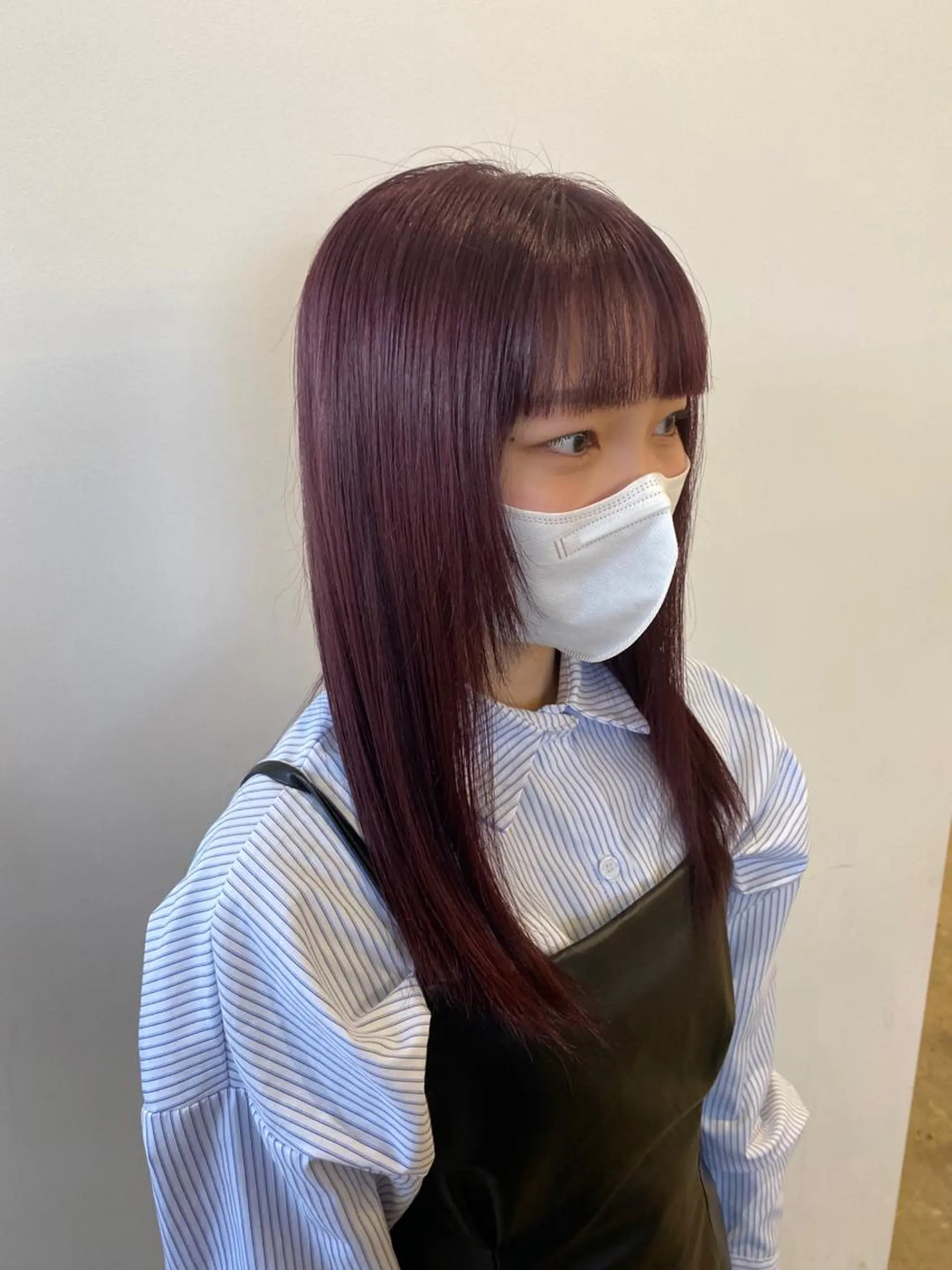 ミディアム カラー 藤野 凪沙のヘアスタイル