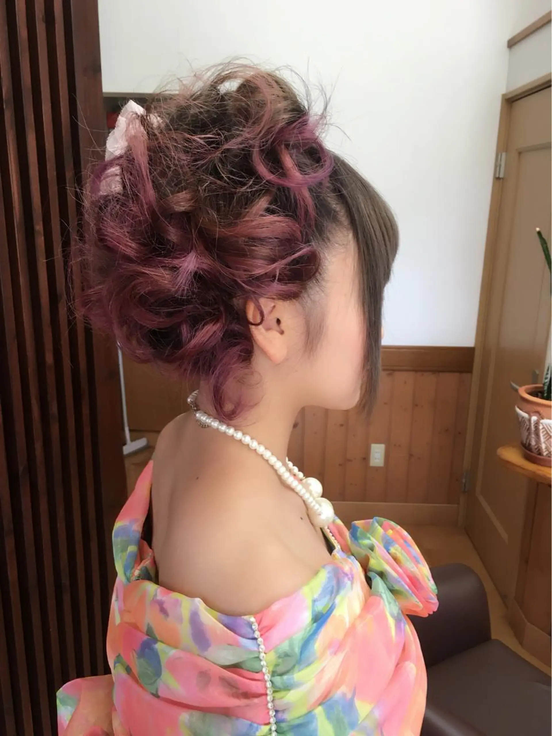 セミロング ヘアアレンジ SHIORI💜口コ ミNo.1艶カラーのヘアスタイル