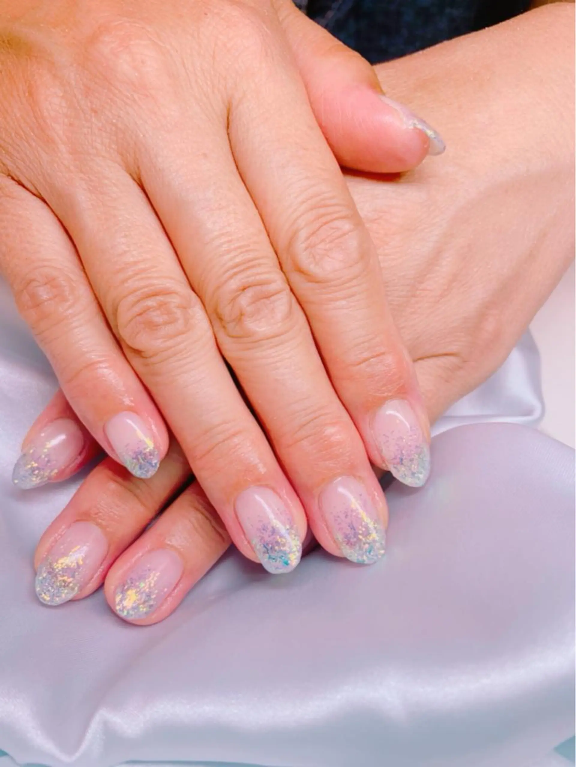 ネイル ジェルネイル グラデーション キラキラネイル ラメ(グリッター) ラメグラデーション ハンドネイル フットネイル T. kayoのネイルデザイン
