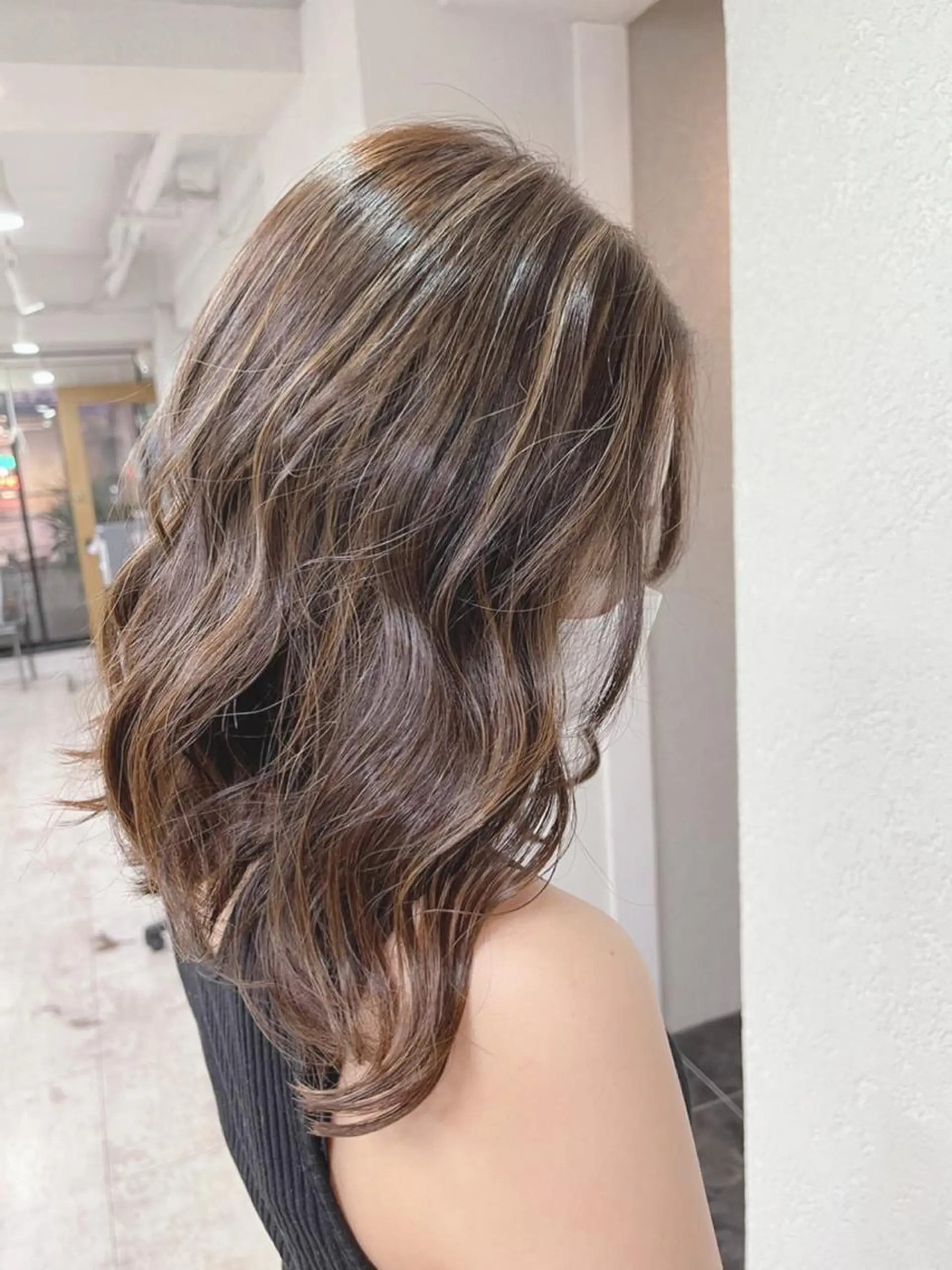 ロング カラー ハイライトカラー ハイライト カット ヘアカラー 槙川 郁弥のヘアスタイル