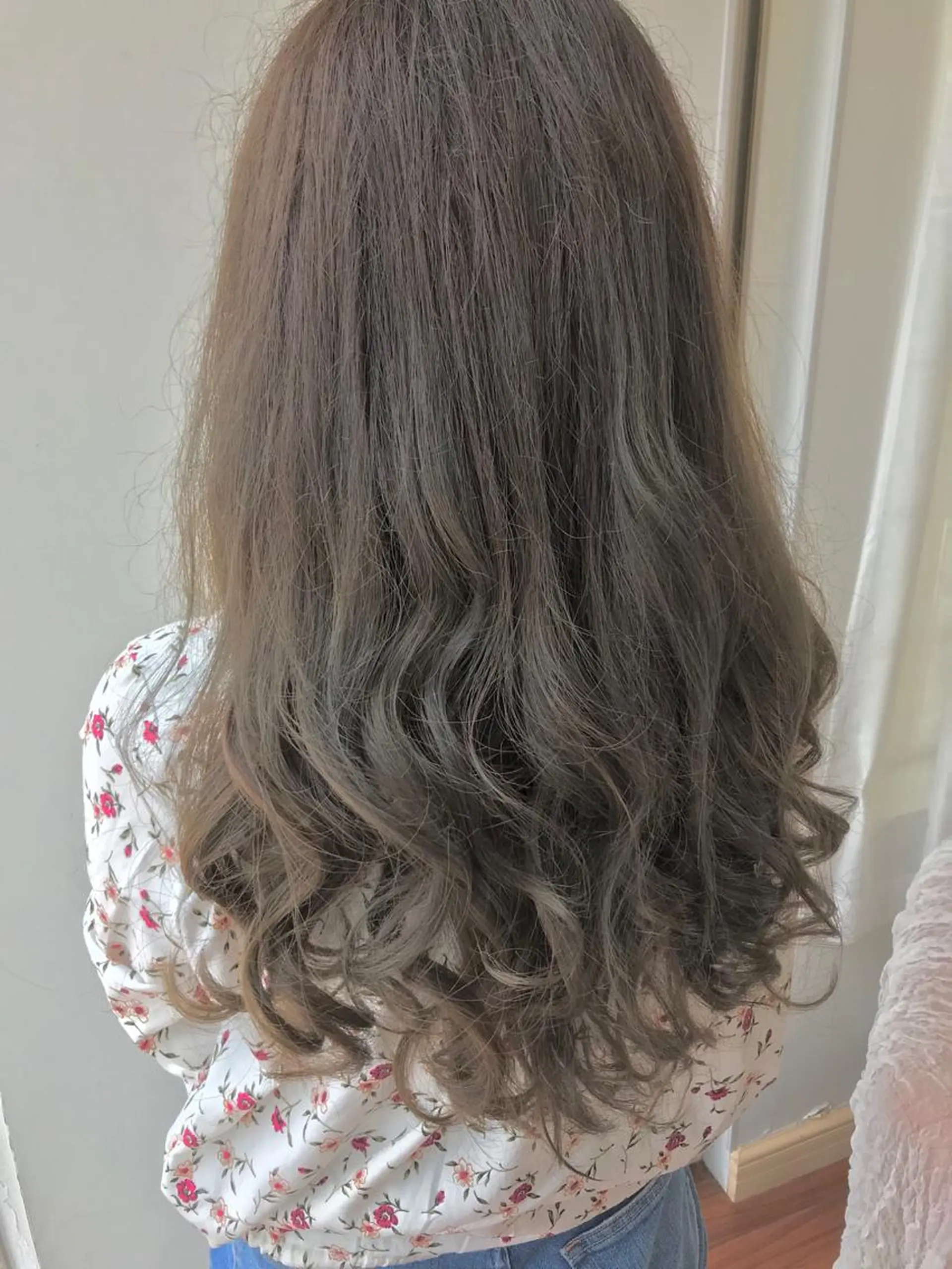 ロング 森 宇旦のヘアスタイル