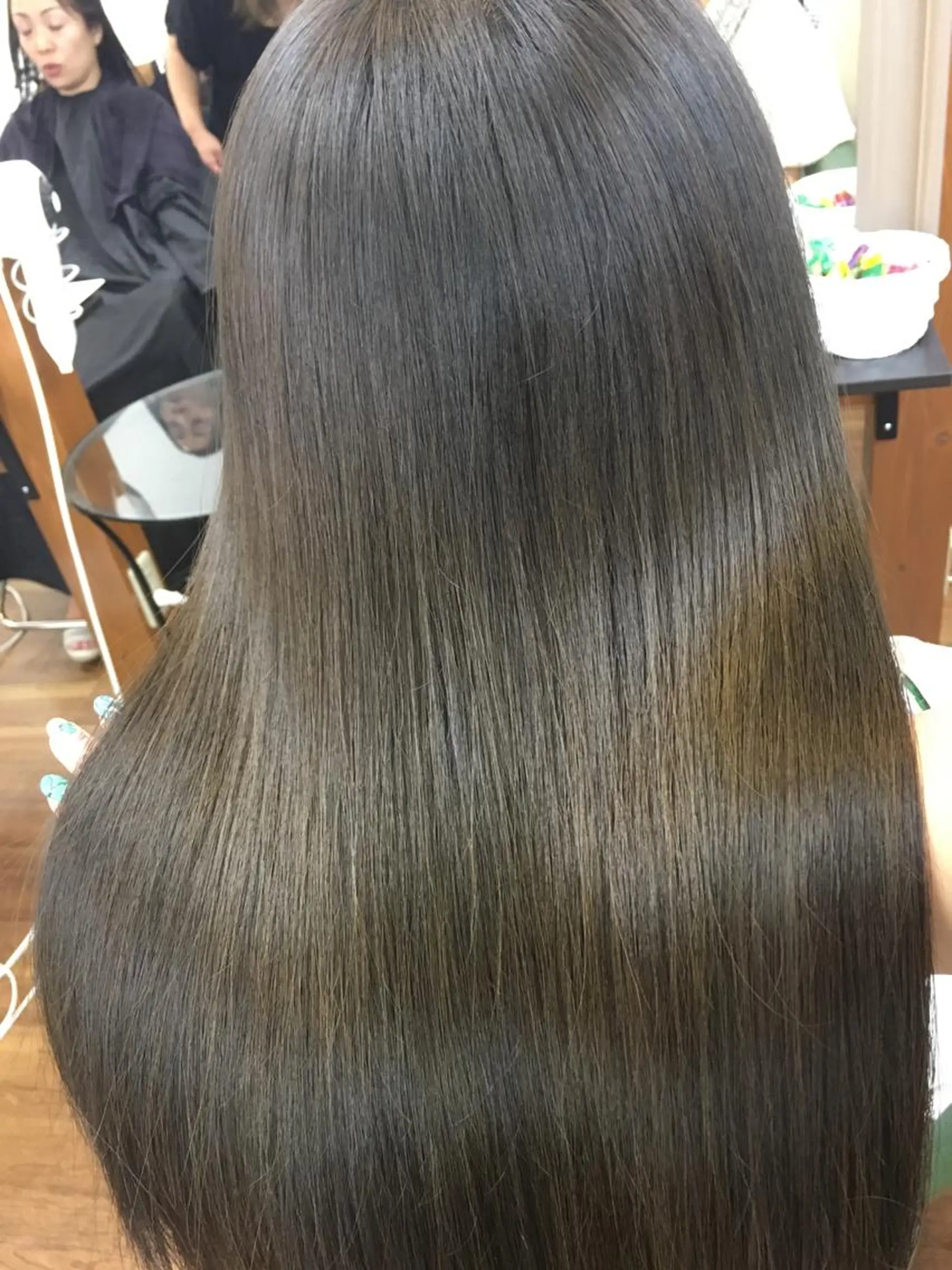 ロング カラー SHIORI💜口コ ミNo.1艶カラーのヘアスタイル