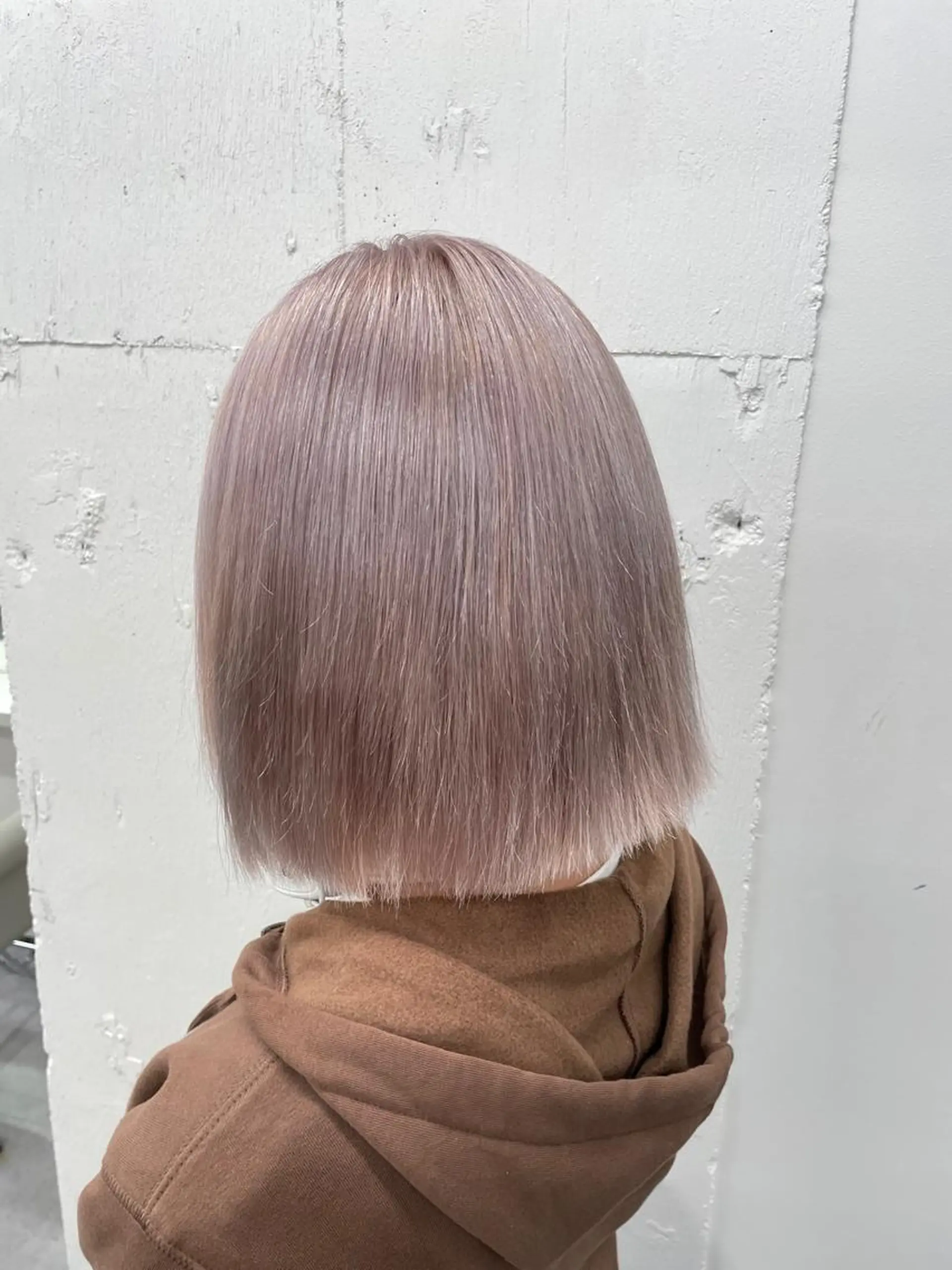 ミディアム カラー ヘアカラー トリートメント 切りっぱなしボブ レイヤー/縮毛矯正のヘアスタイル