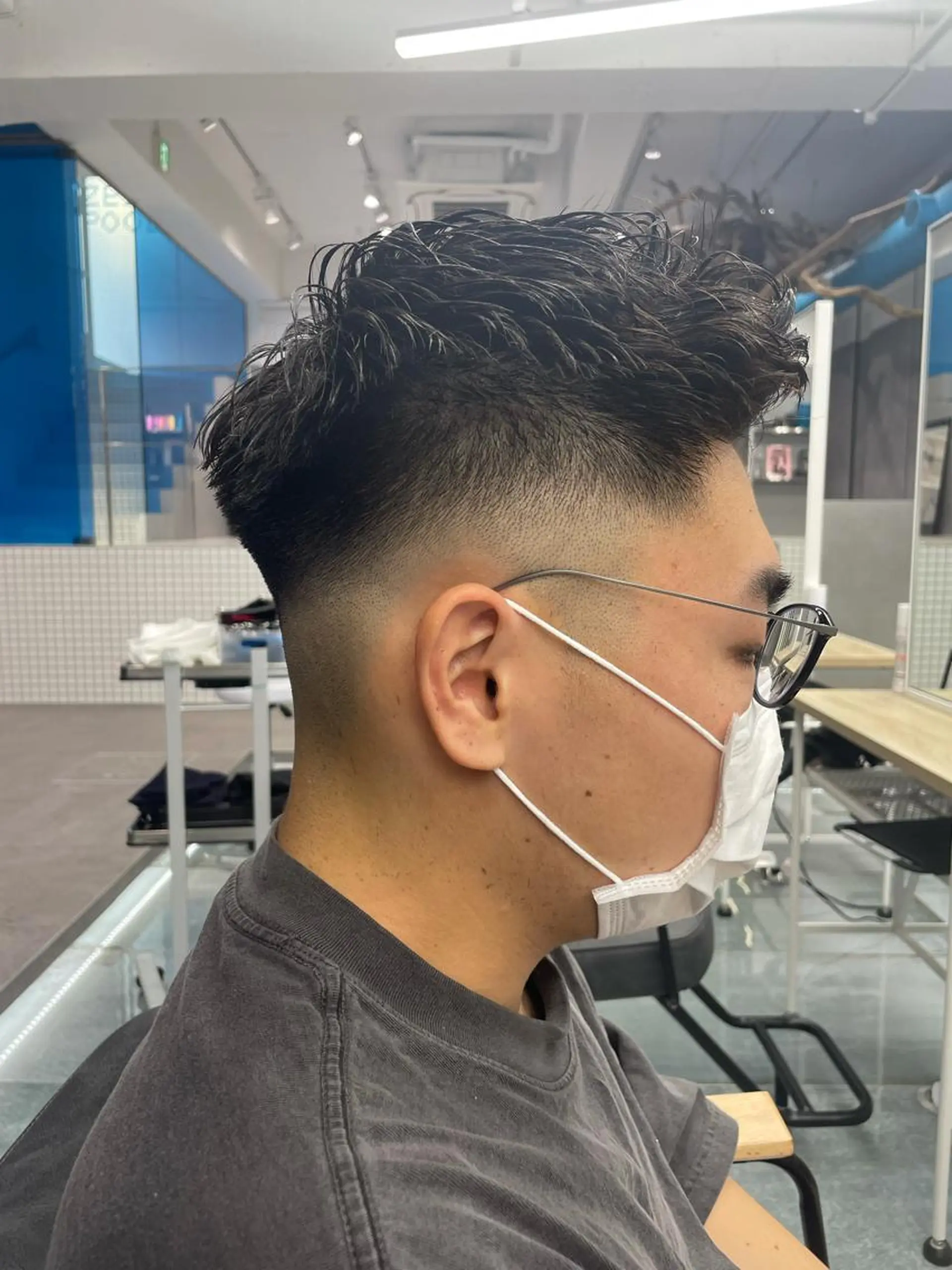 ショート カラー パーマ メンズ フェードカット 🔥メンズカラー🔥 セヤシュウヘイのヘアスタイル