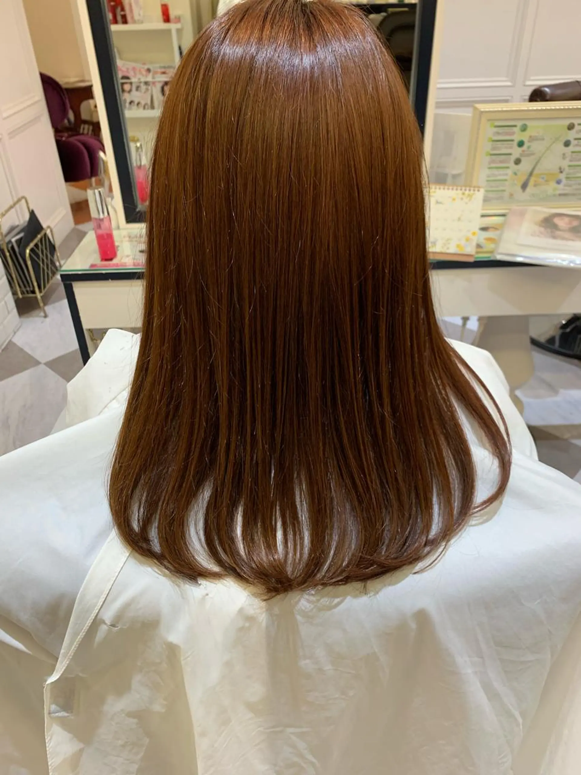 セミロング カラー 粟田 めぐみのヘアスタイル