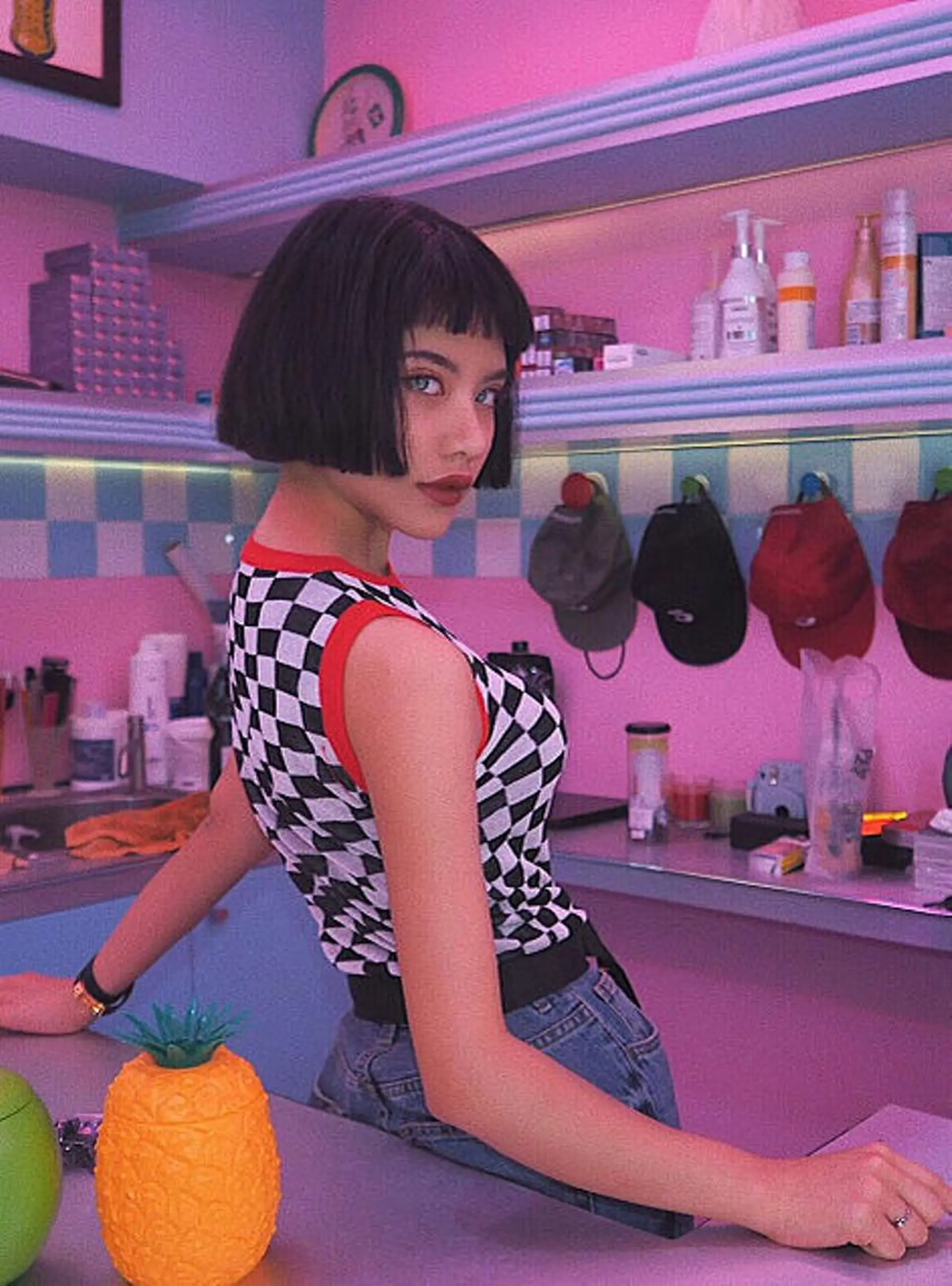 ARISA🦋推し・ アニメカラー/派手髪のヘアスタイル