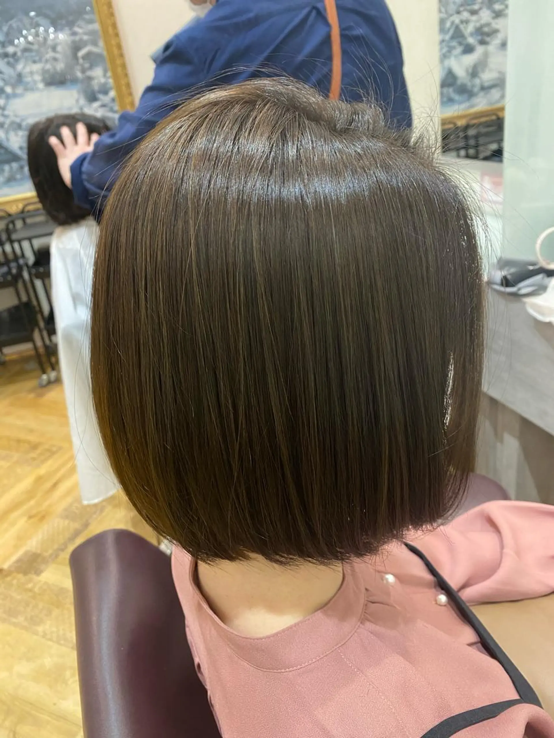 ショート カラー オリーブカラー 🫧髪質改善×艶髪 🫧根本泰成🫧のヘアスタイル