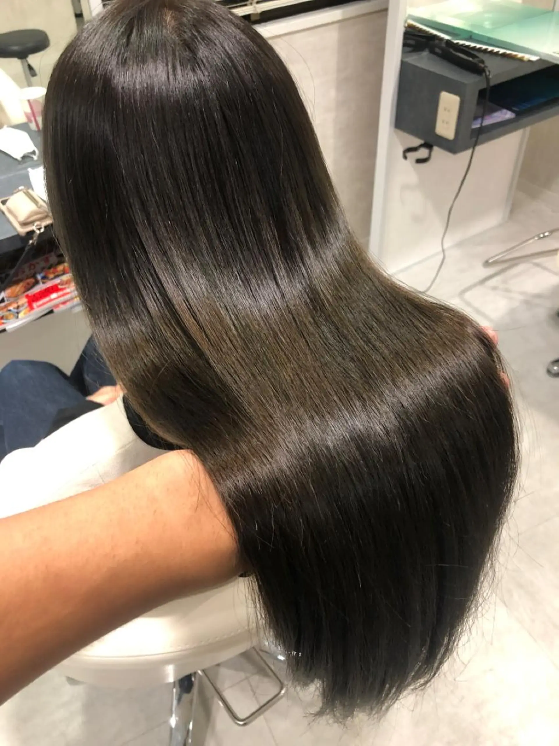 セミロング 志木駅1分☆髪質改善 ミニモ限定特別割引✨のヘアスタイル