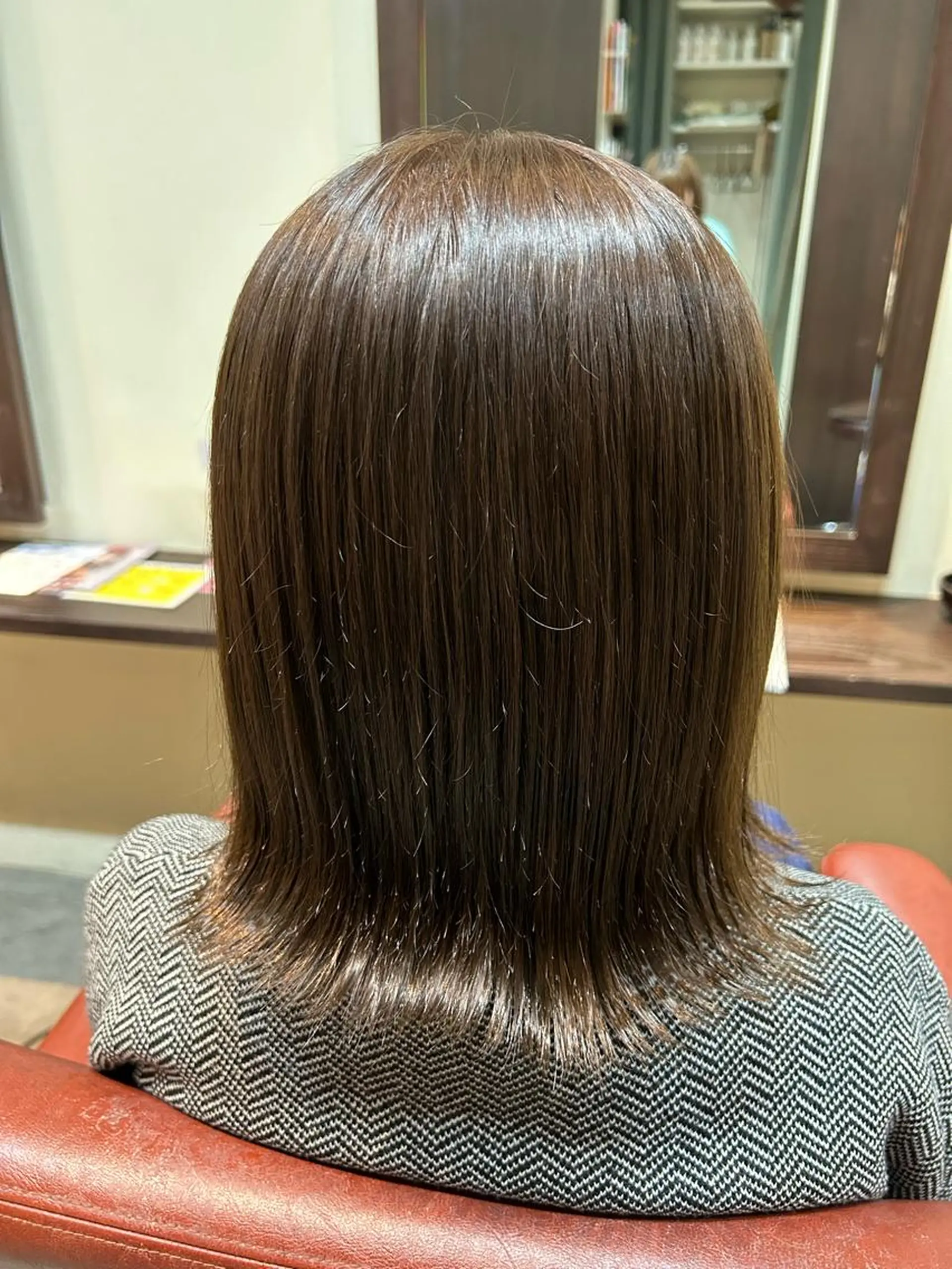 ミディアム 水谷 菜央のヘアスタイル