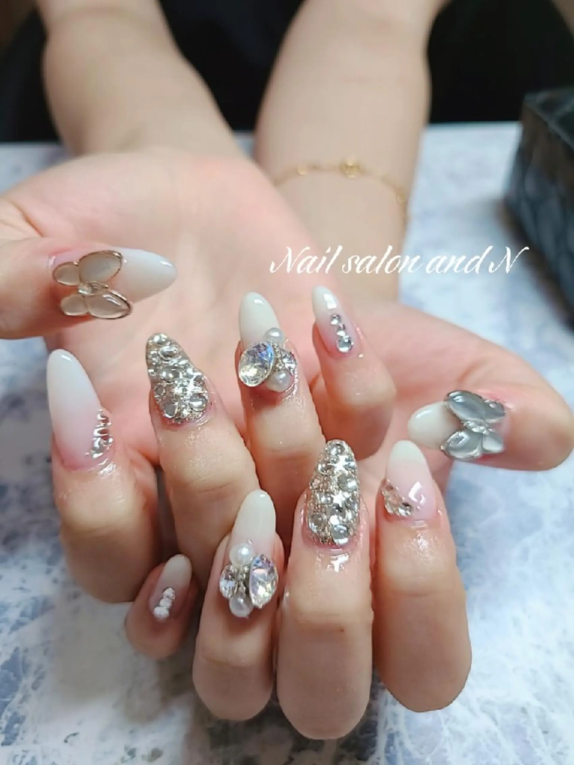 ネイル and Nのネイルデザイン