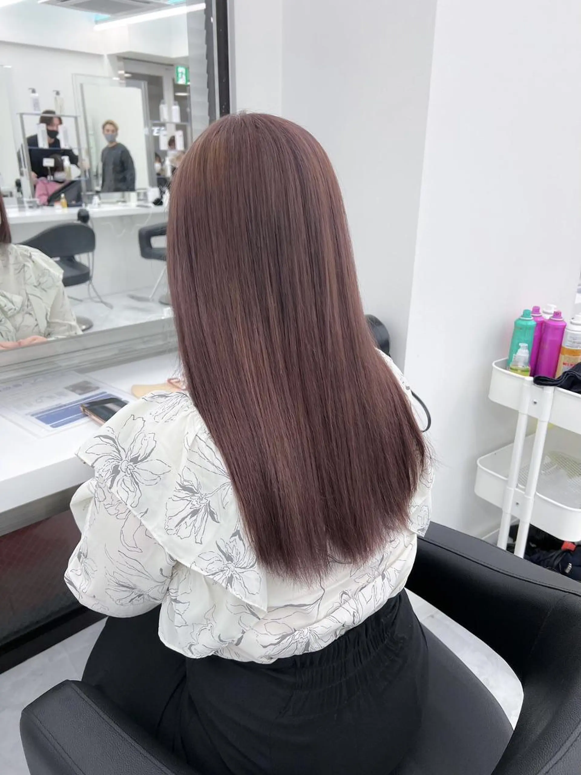 ロング カラー ❤︎ワンホンガーリー なハイトーンヘア❤︎のヘアスタイル