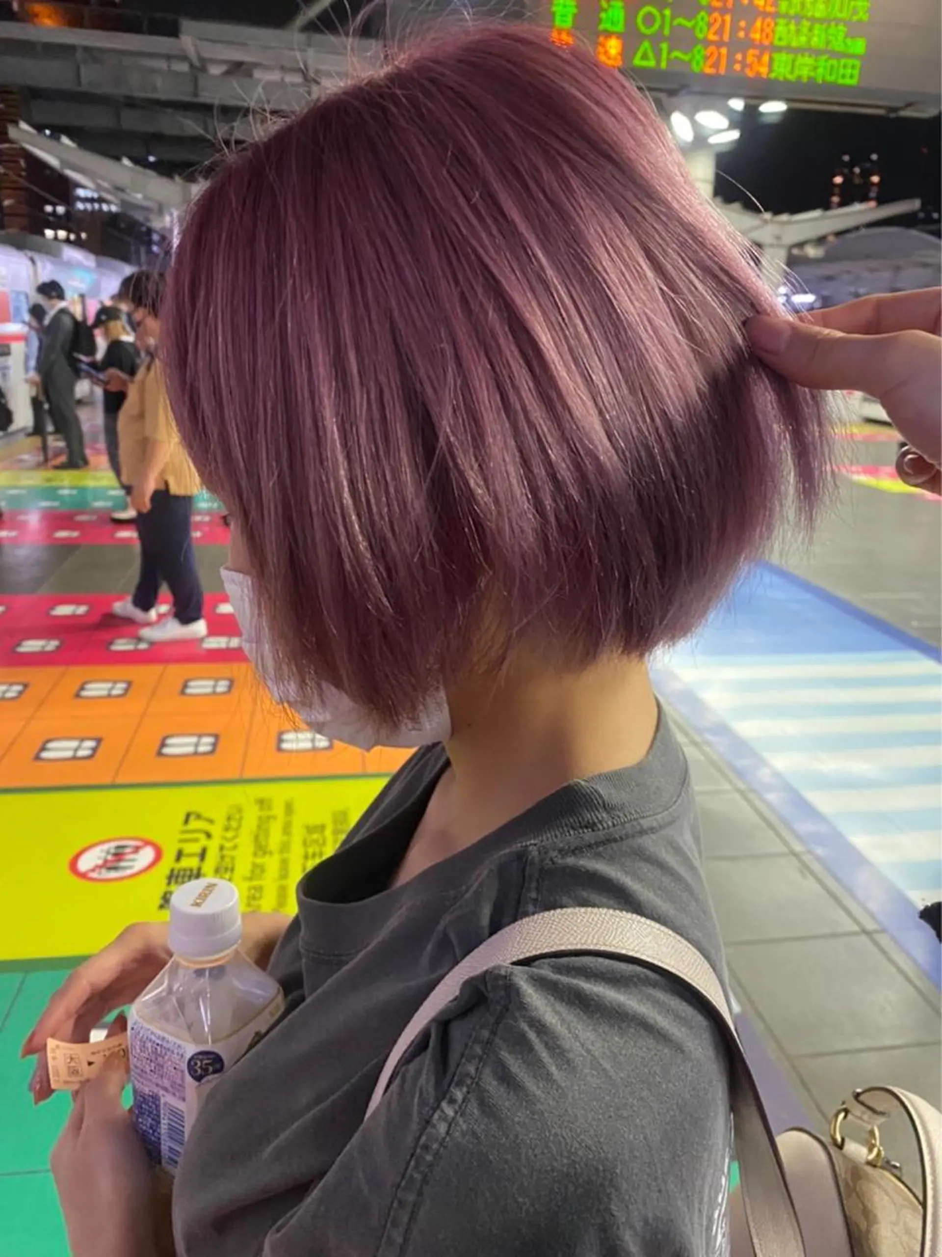 カラー white.梅田 デザインカラー🦄のヘアスタイル