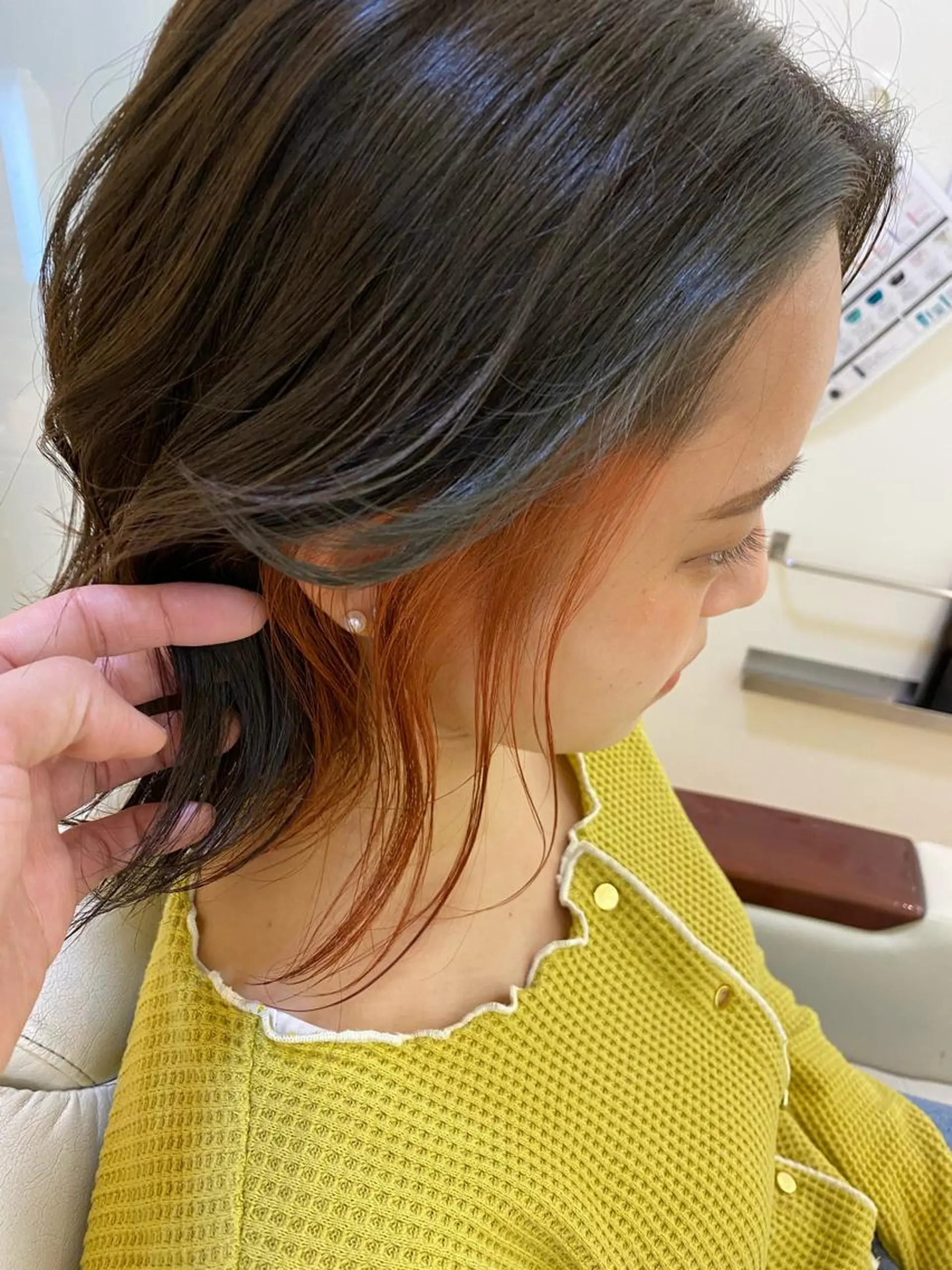 ミディアム カラー ブリーチ イヤリングカラー インナーカラー 髪質改善 トリートメント カット ヘアカラー 『髪質改善』服部 隆志のヘアスタイル