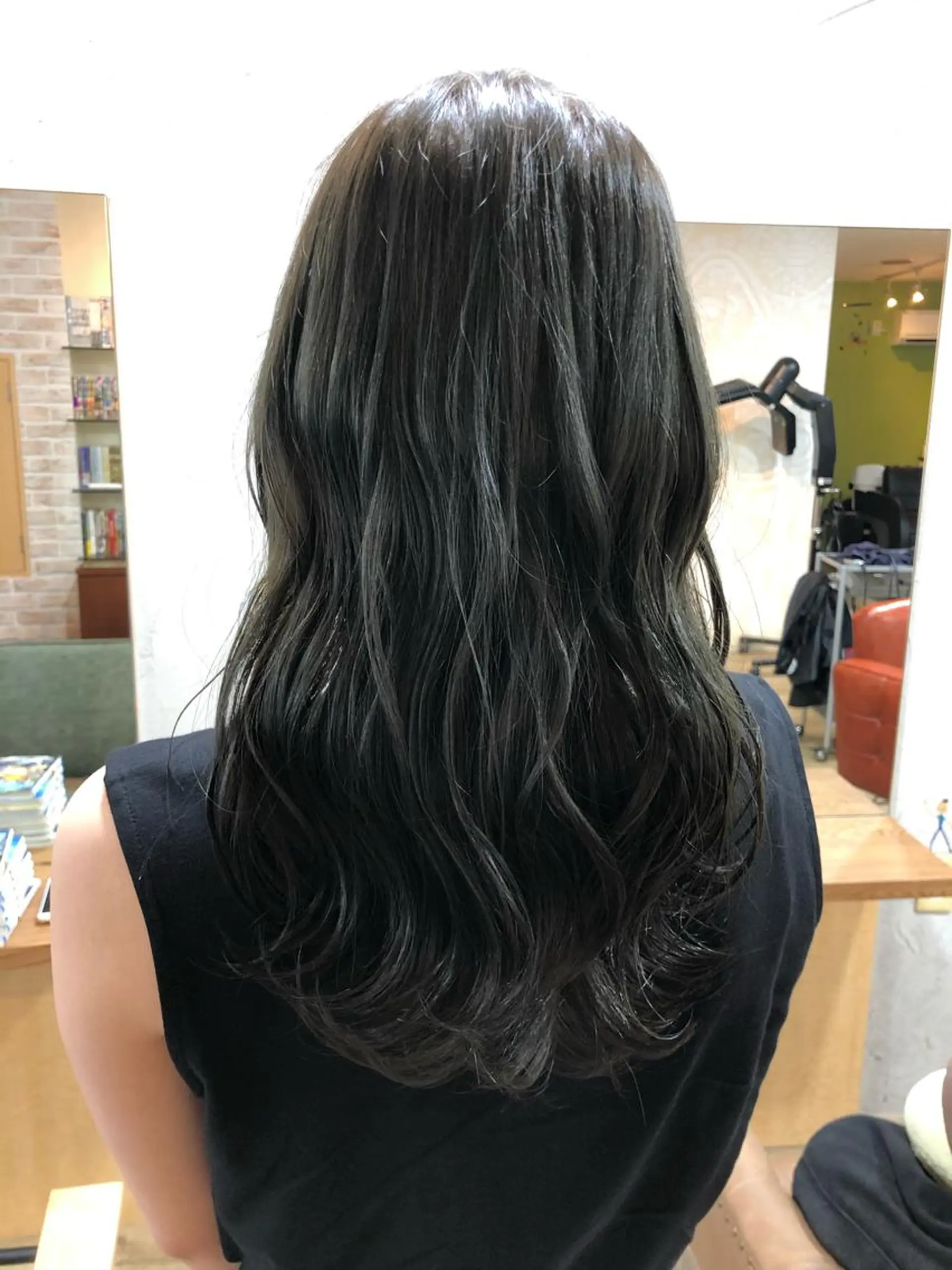 ロング カット ヘアカラー 國次 夕貴のヘアスタイル