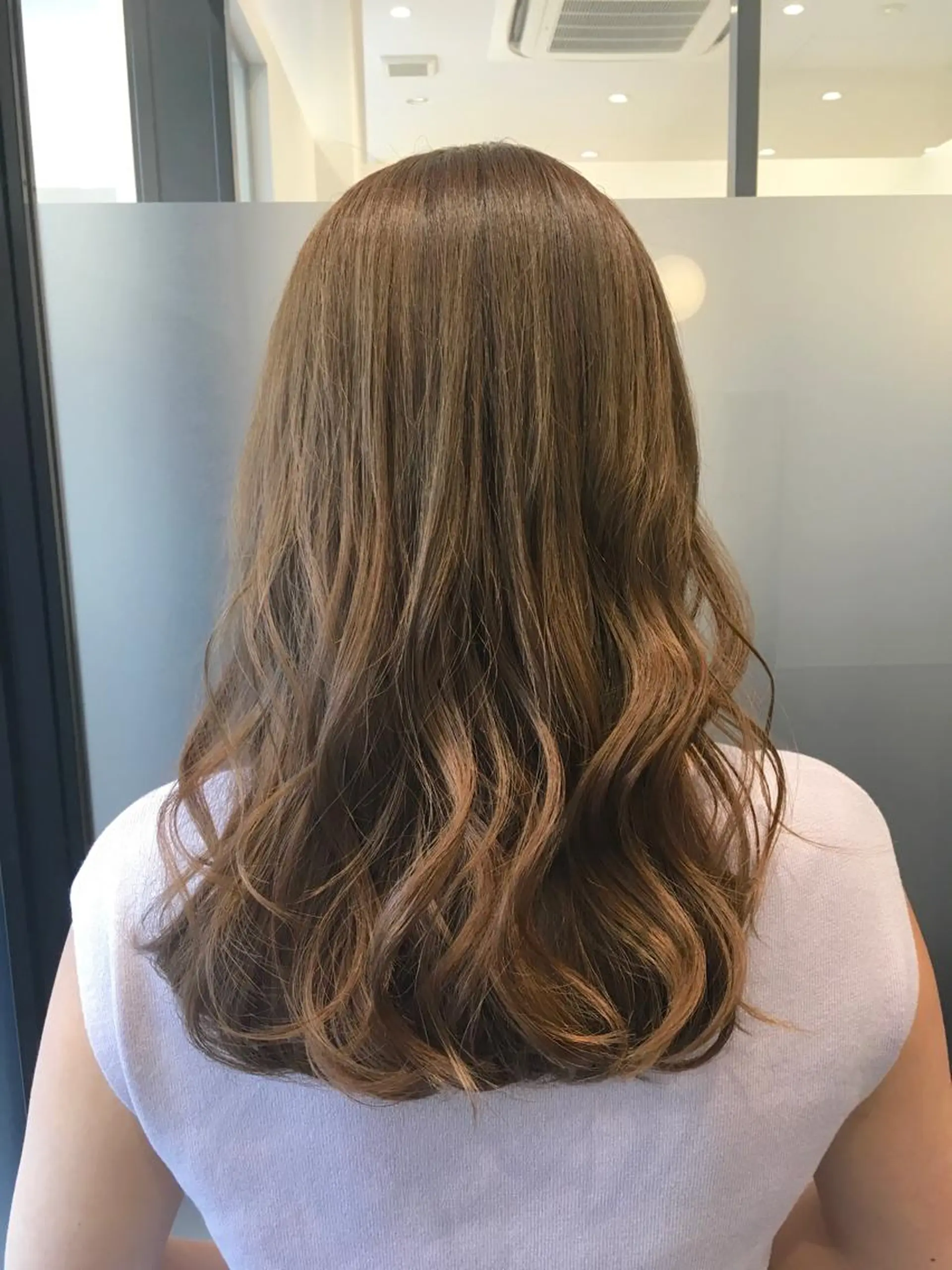 ロング カラー ベージュカラー ブルーカラー ヘアカラー トリートメント ヘッドスパ ヘアセット yoshi ☆のヘアスタイル