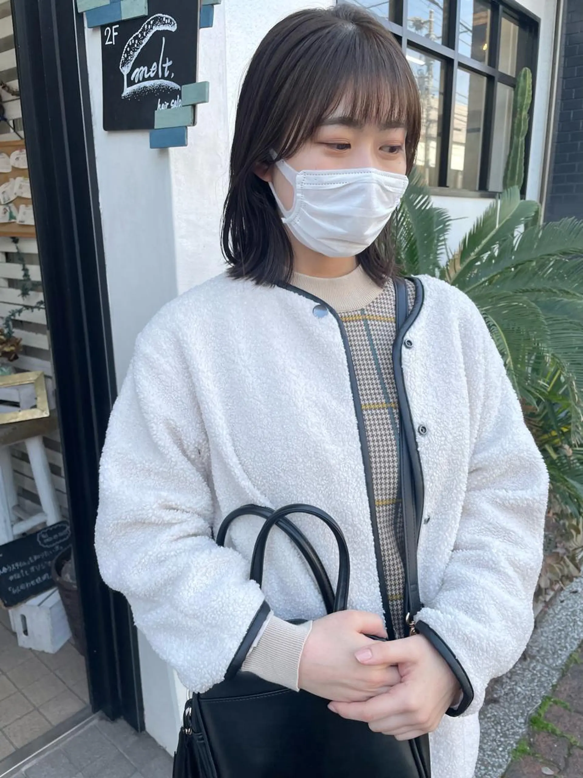 ミディアム カラー ボブレイヤー アッシュ ベージュカラー ブリーチ ブラウンカラー 🩰オリーブ/ ベージュ松本咲花🩰のヘアスタイル