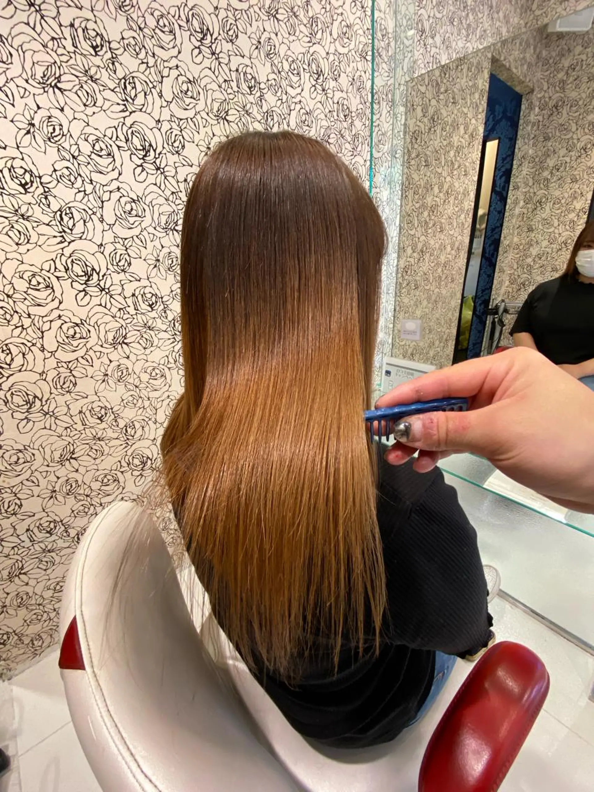 セミロング ムトウセイマ/ 縮毛矯正/ブリーチのヘアスタイル