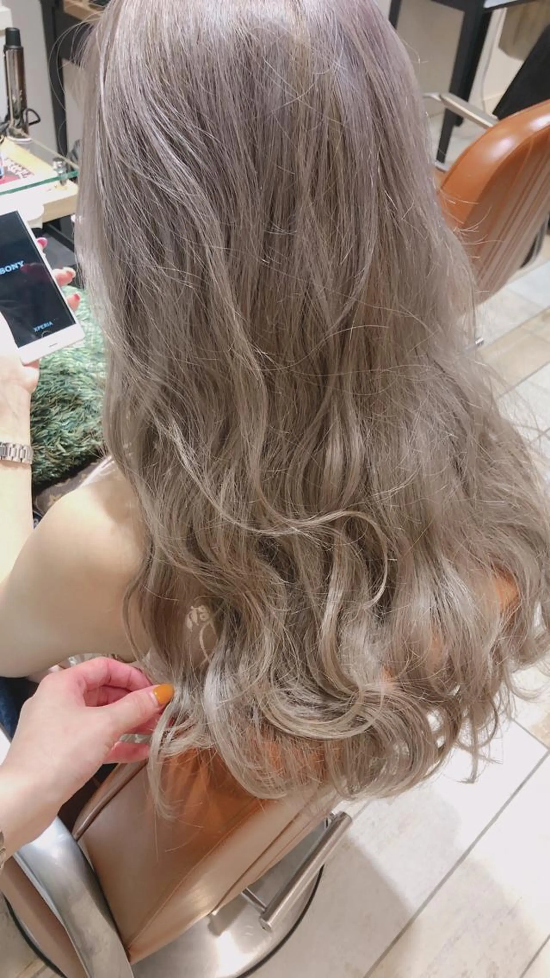 ロング カラー ベージュカラー トリートメント ヘアカラー 湯田実津希🤎 ﾐﾙｸﾃｨ専門のヘアスタイル