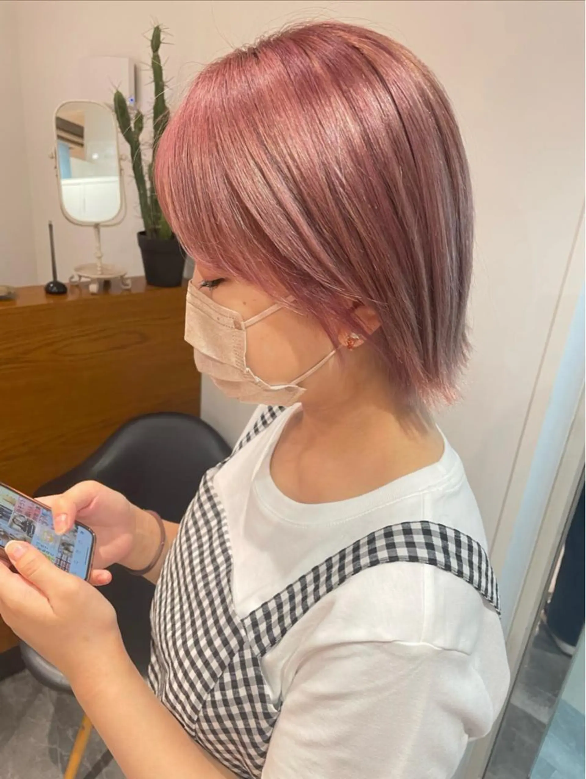 ショート カラー ブリーチ カット ヘアカラー 暖色カラーボブカット 🍇⛄️佐藤愛里のヘアスタイル