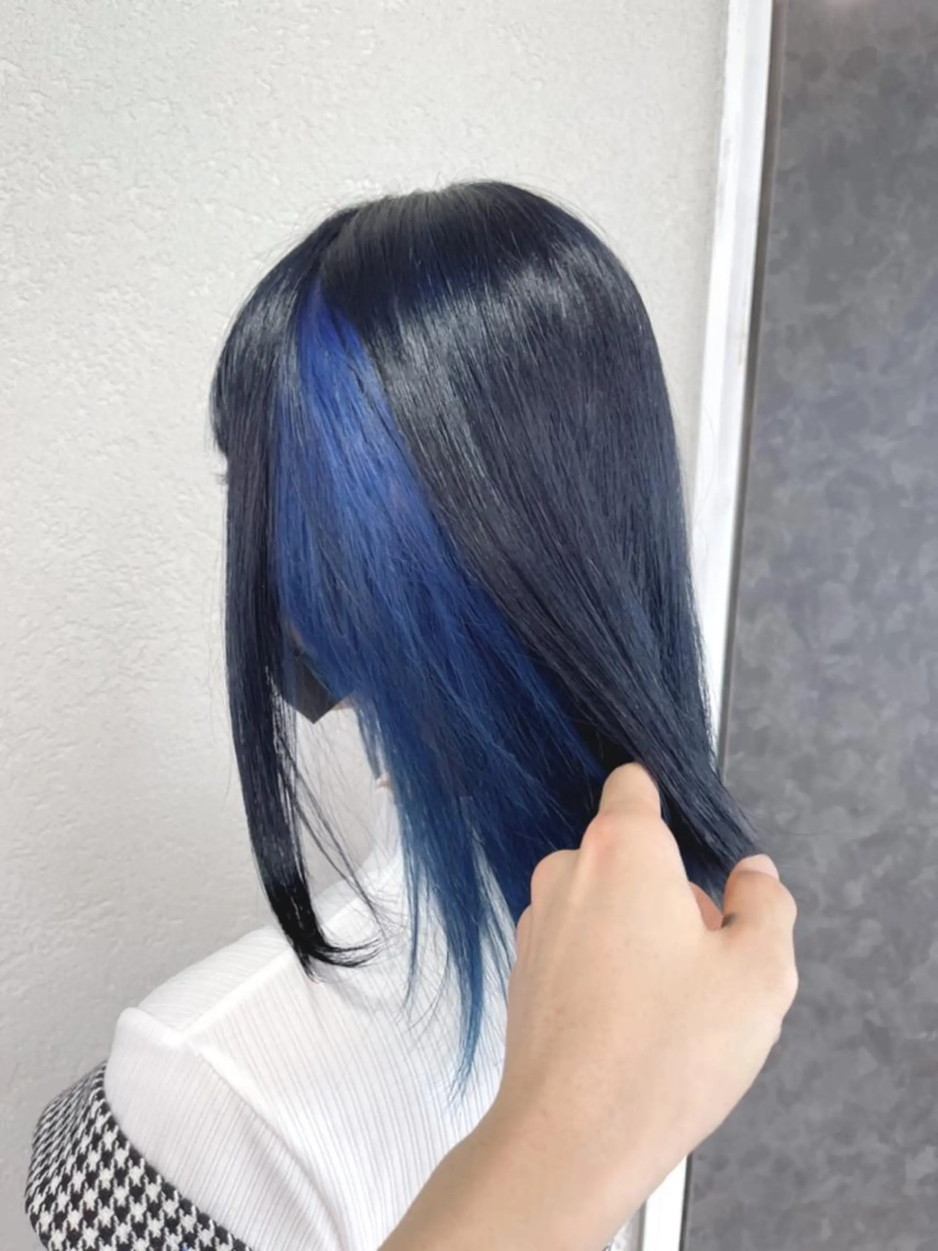 ロング カラー ブルーカラー 槙川 郁弥のヘアスタイル