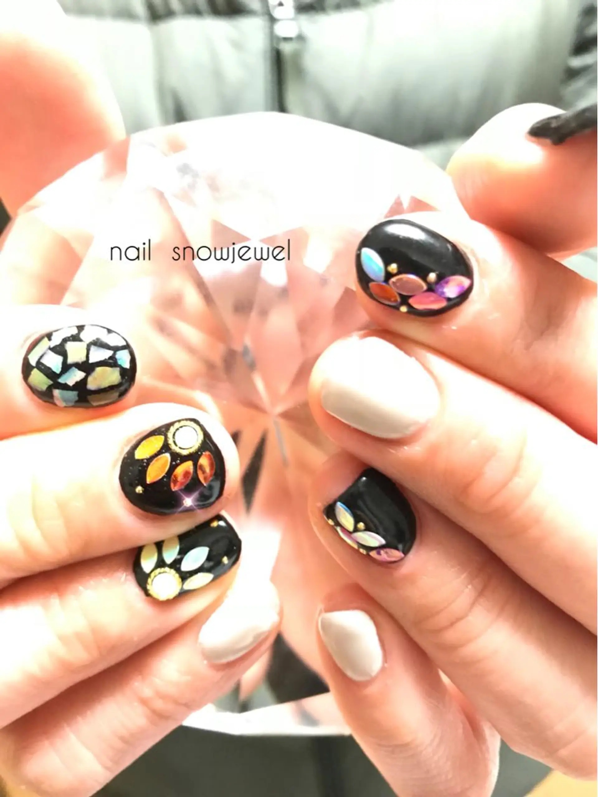 ネイル キラキラネイル nail snowjewelのネイルデザイン
