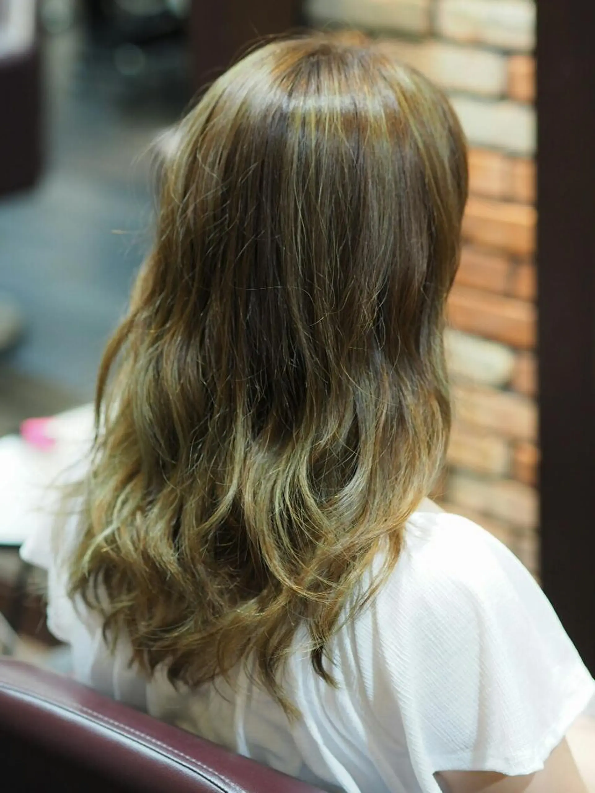 セミロング ロング ミディアム カラー グラデーションカラー ハイライトカラー ハイライト 辻 竜也　のヘアスタイル
