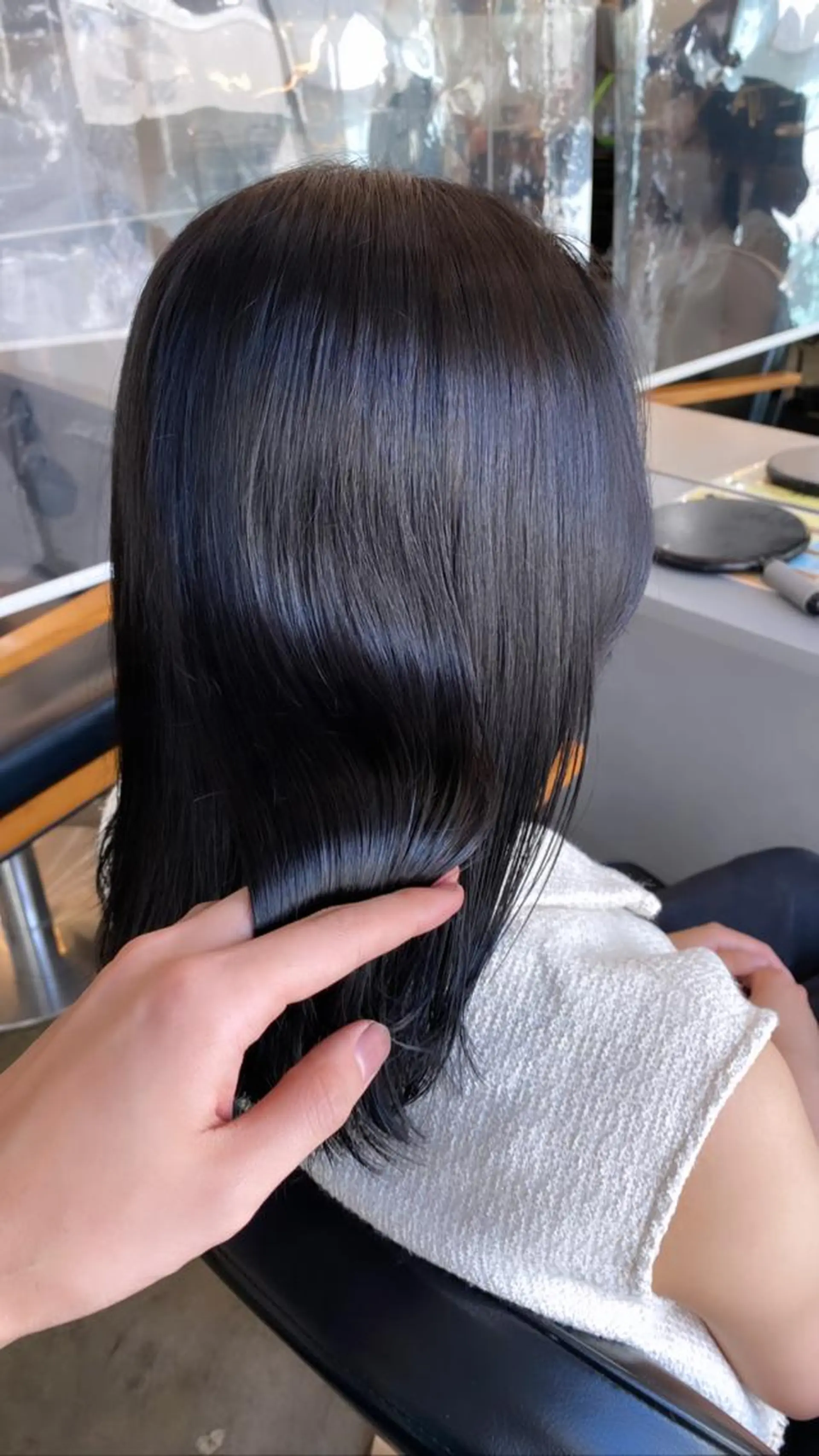 ミディアム カラー ✂韓国レイヤー 🦋みやび🪽のヘアスタイル