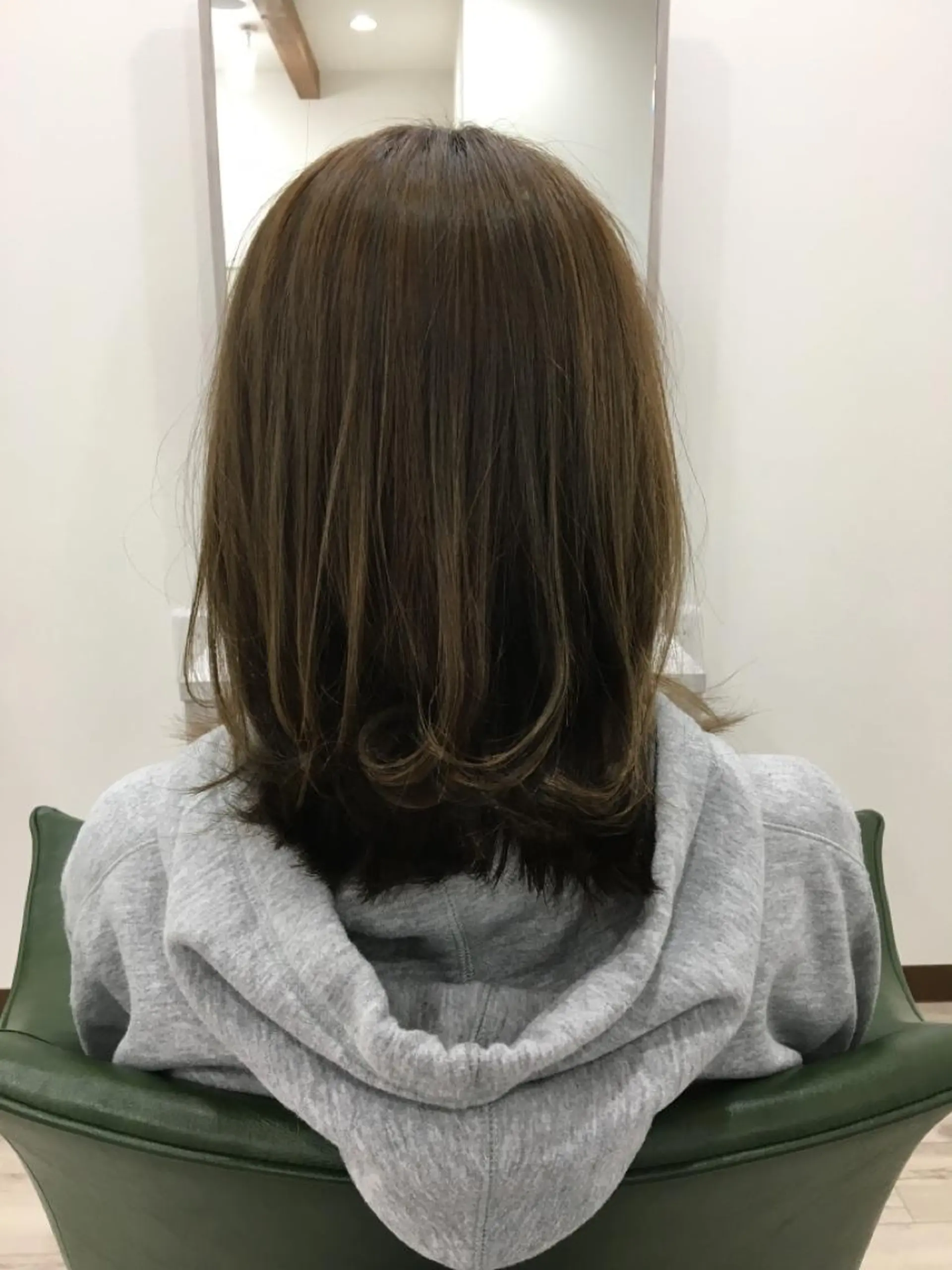 セミロング カラー 長塚 翔也のヘアスタイル