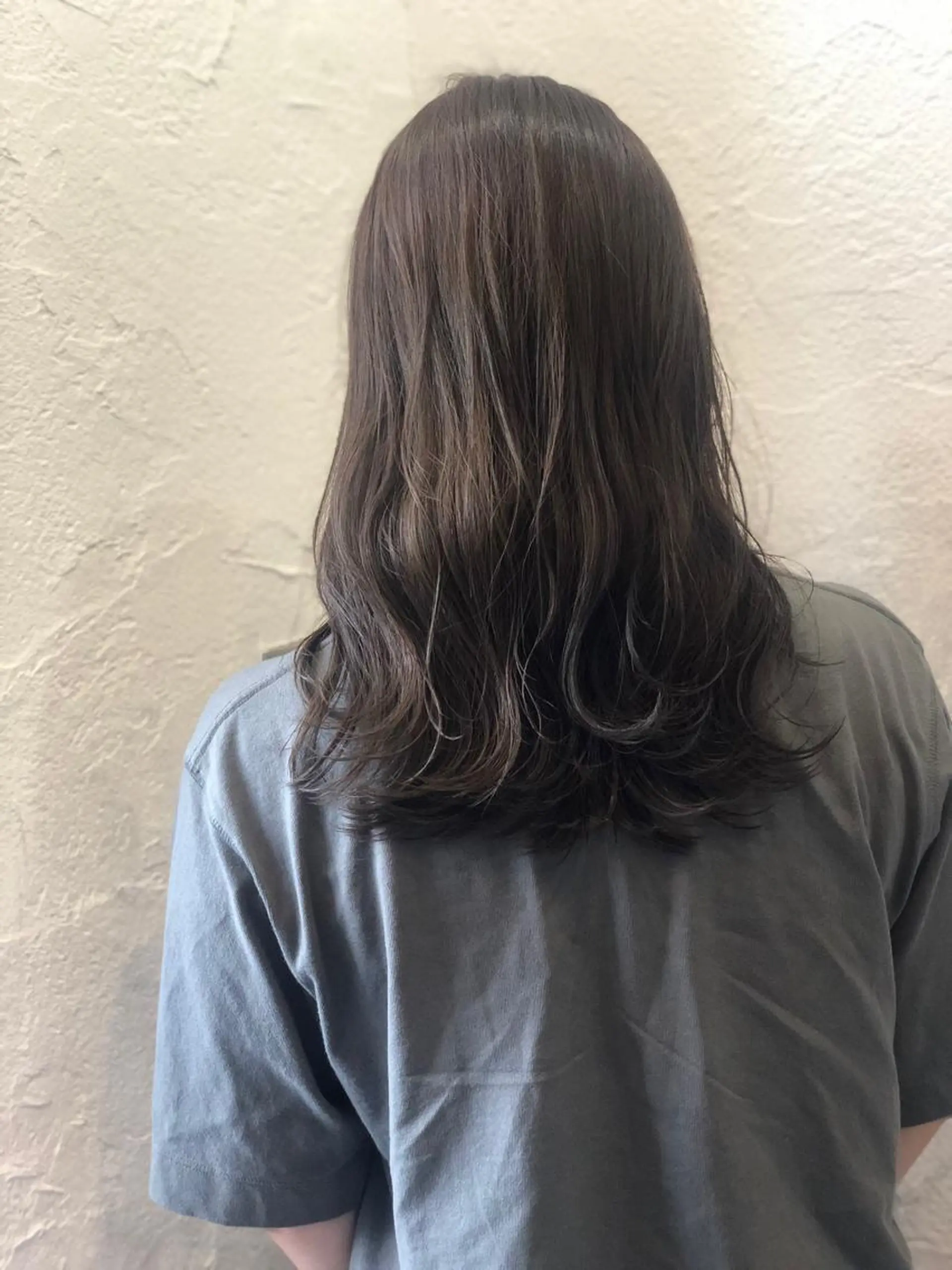 セミロング カラー グレージュ ベイリコルド　アトリ 店長　宮城一真のヘアスタイル