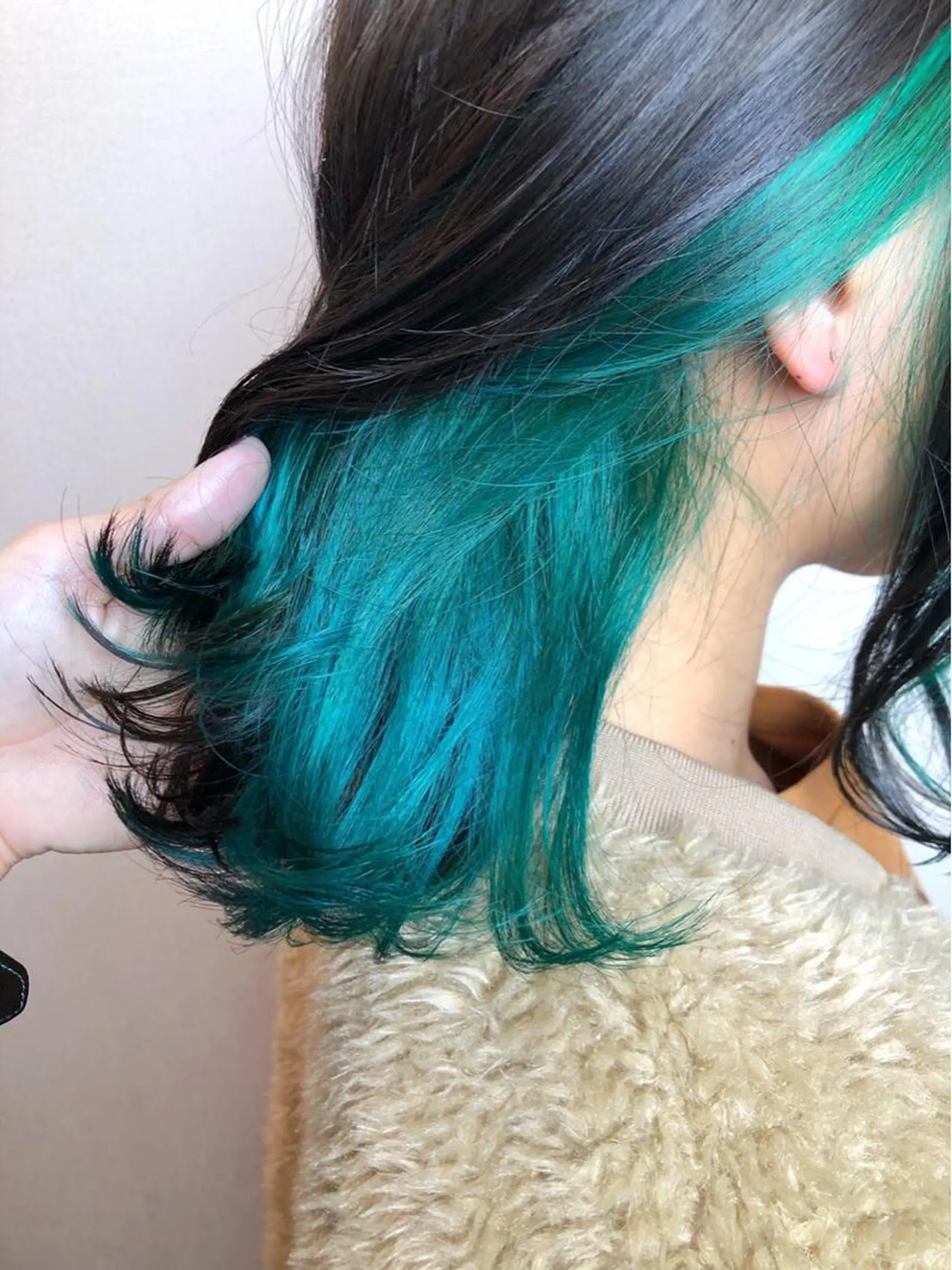 ミディアム カラー ブリーチ 是枝 さくらのヘアスタイル