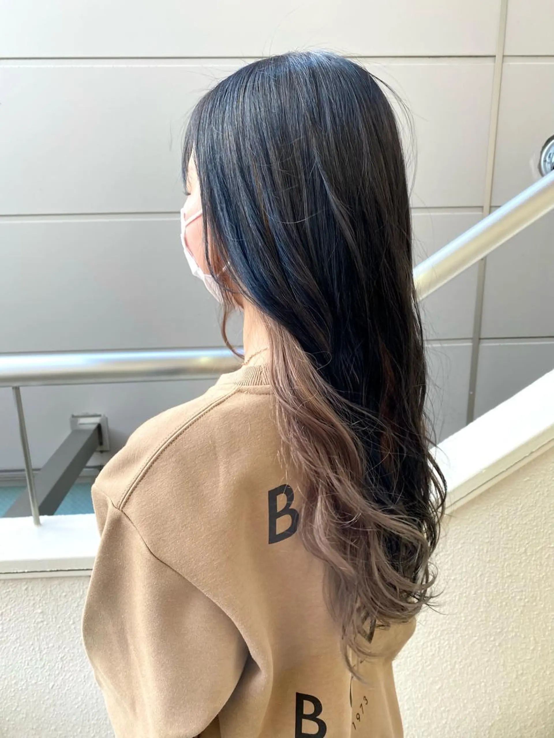 ロング ambellir 山本伽椰のヘアスタイル