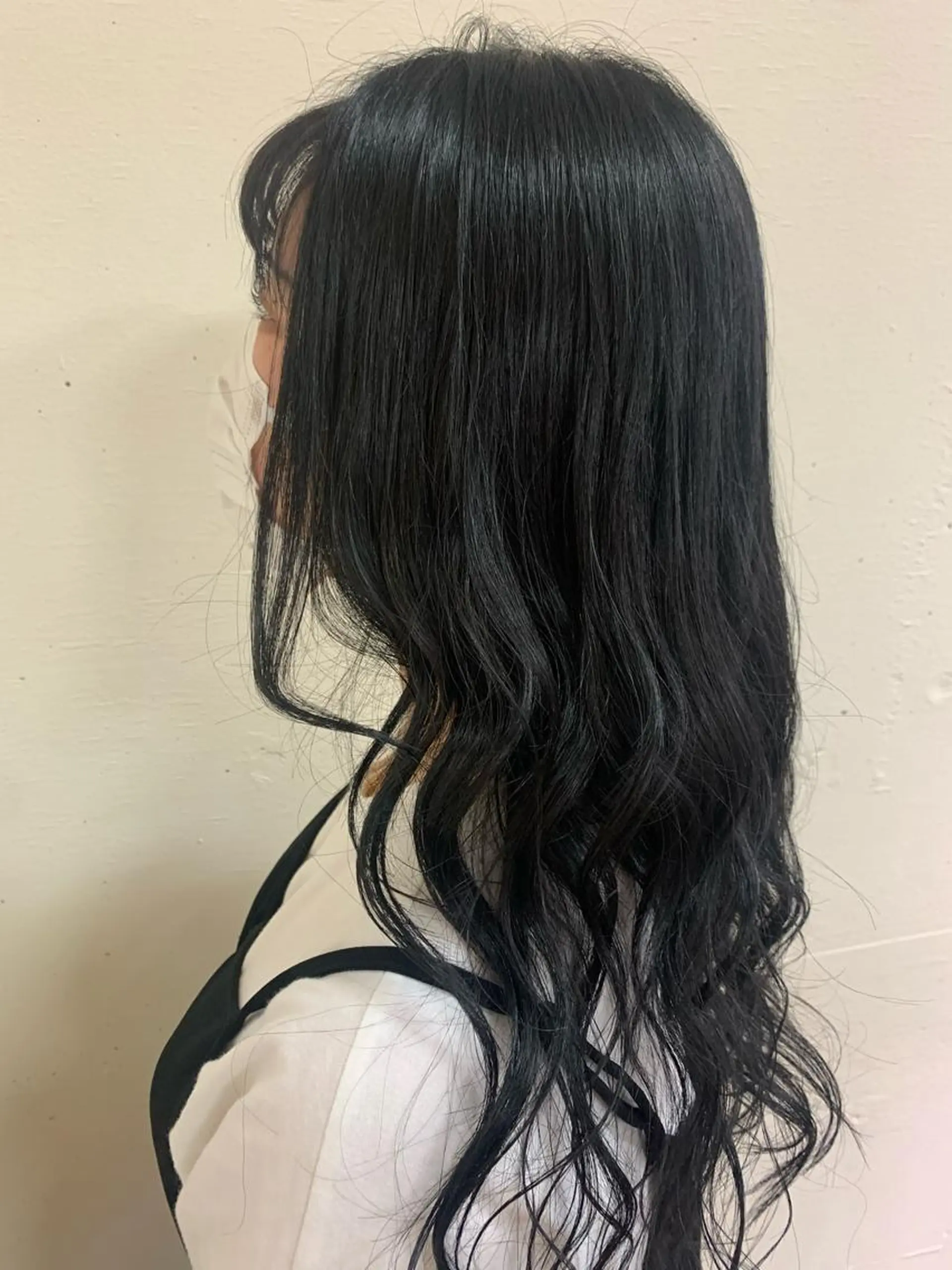 ロング カラー 黒髪 ブルーカラー ブルーブラック 外国人風カラー 韓国風ヘア 戸丸 絵夢のヘアスタイル