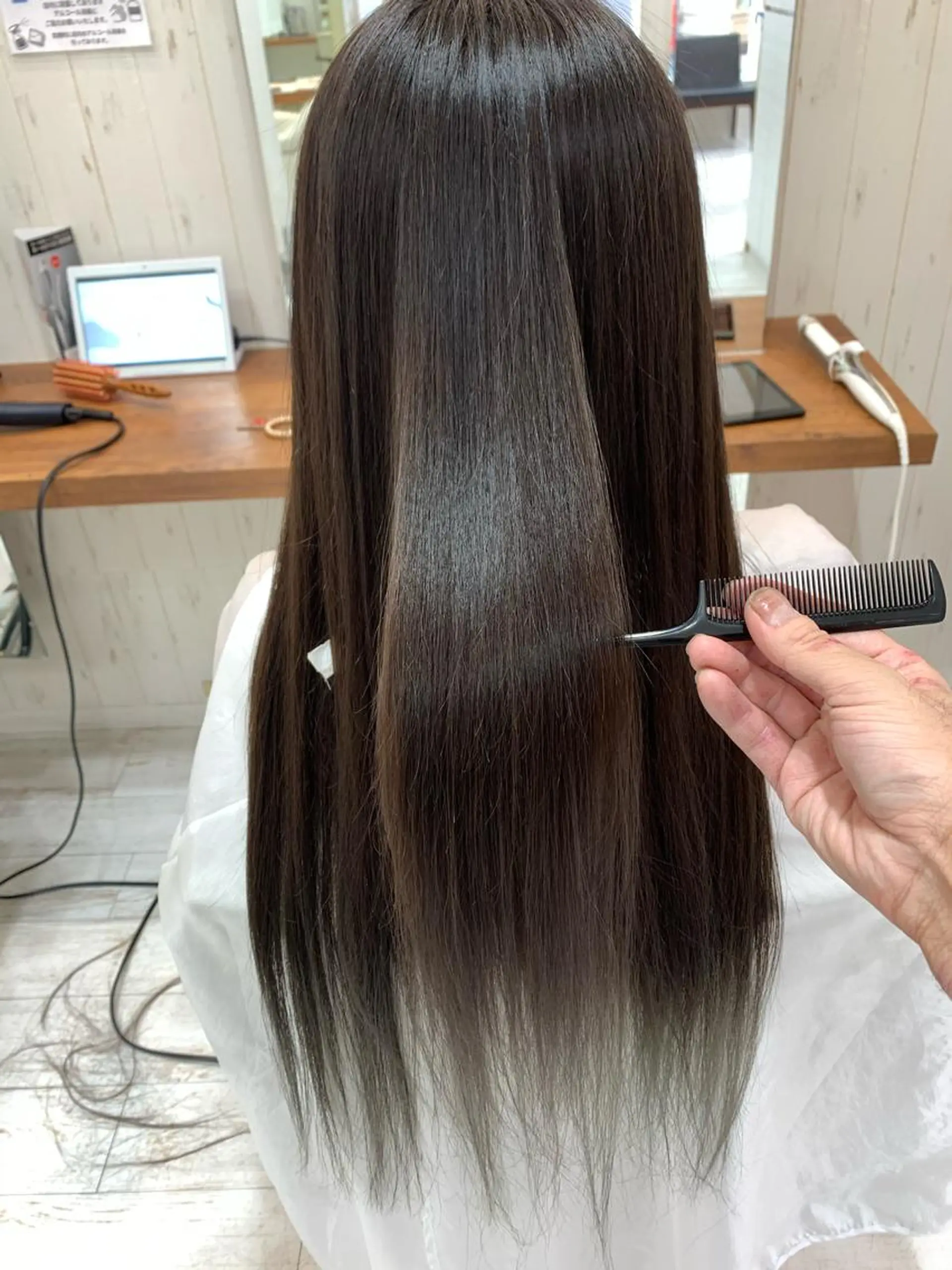 ロング カラー 髪質改善×レイヤー 高嶋のヘアスタイル