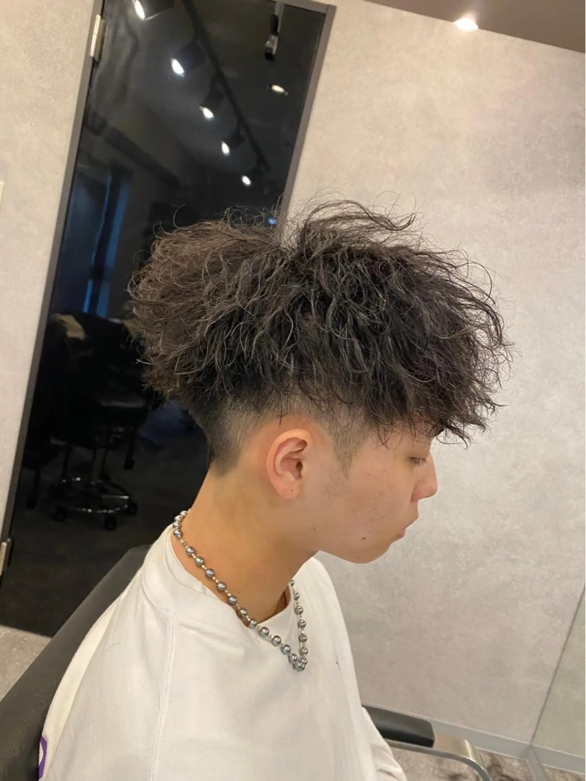 ショート カラー パーマ メンズ マッシュ メンズパーマ ツイストスパイラルパーマ スパイラルパーマ カット パーマ トリートメント ヘアセット 森下 佑大のヘアスタイル