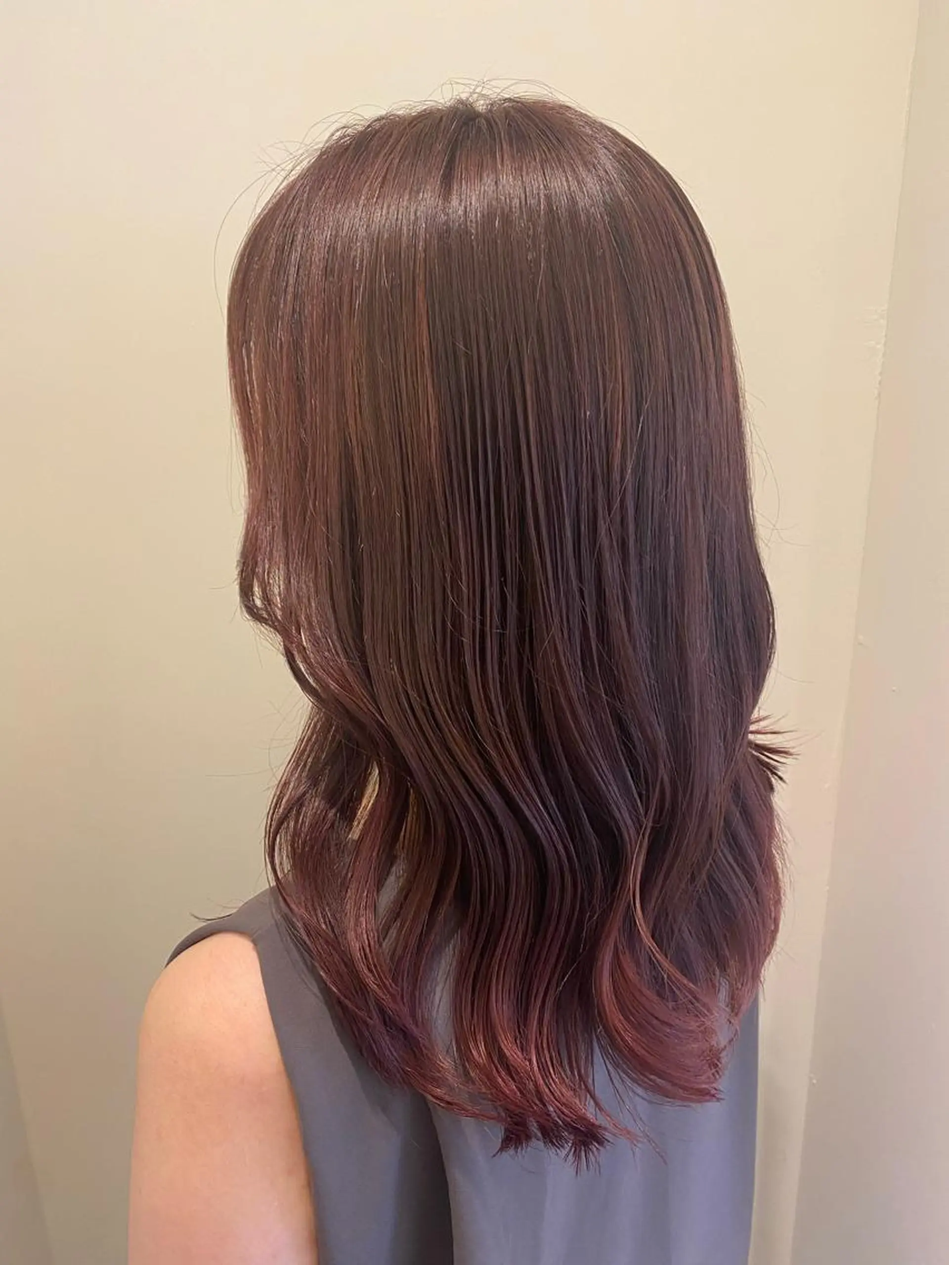 ミディアム 奈良 彩華のヘアスタイル