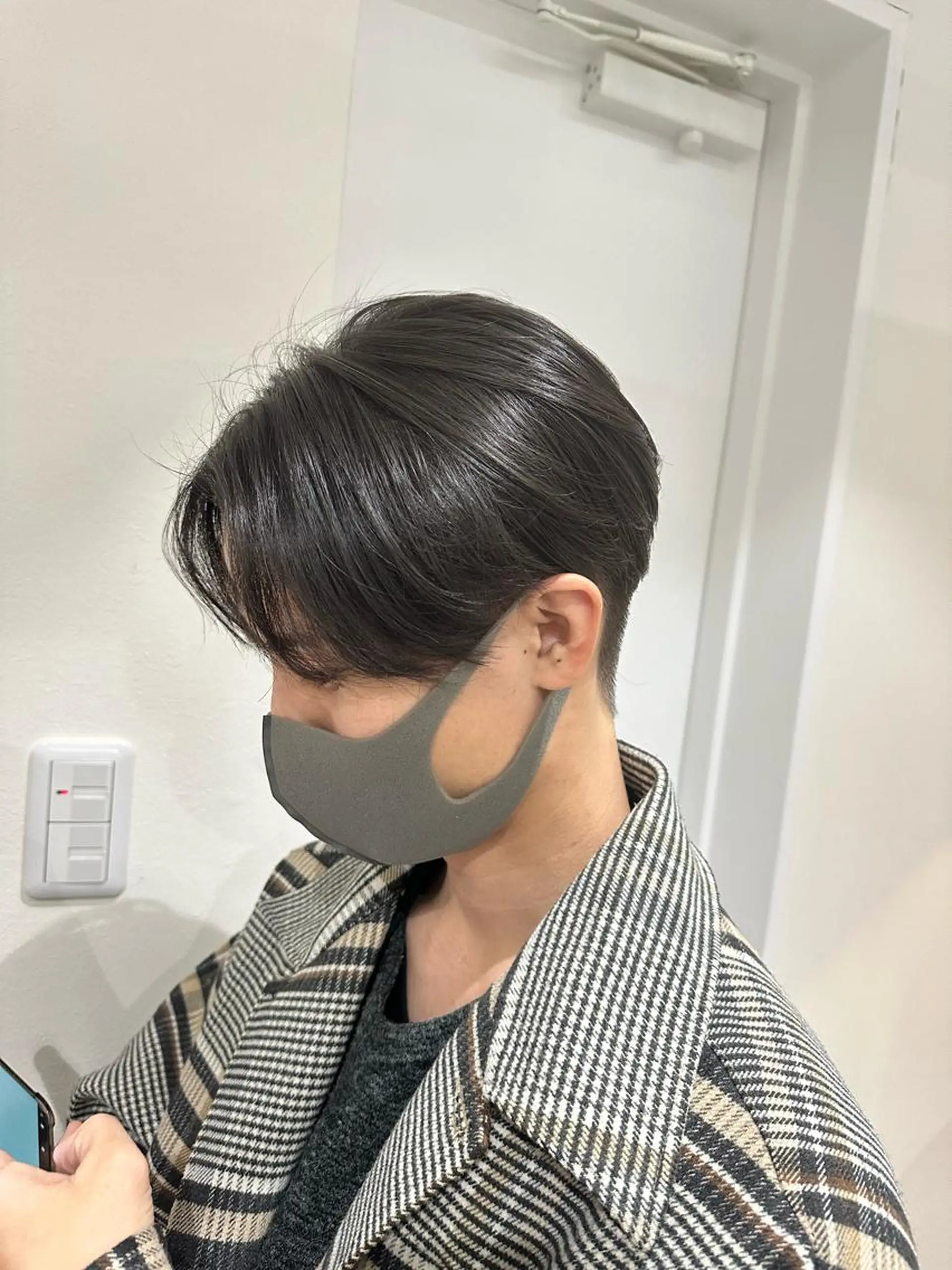 ショート メンズ センターパート メンズ韓国風 韓国風ヘア カット ヘッドスパ 💎メンズパーマ特化 🥇メンズのプロのヘアスタイル