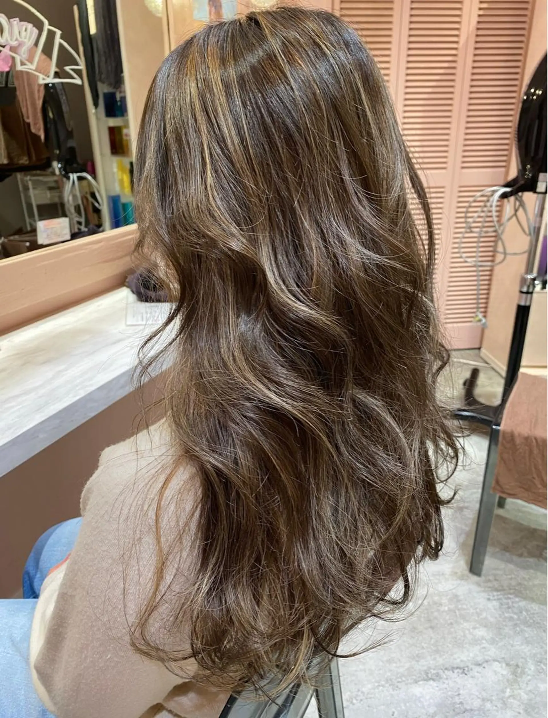 セミロング カラー ブリーチ 透明感カラー グレージュ ハイライトカラー シルバー ヘアカラー トリートメント ヘアセット RIYA❤︎ Aujuaソムリエのヘアスタイル