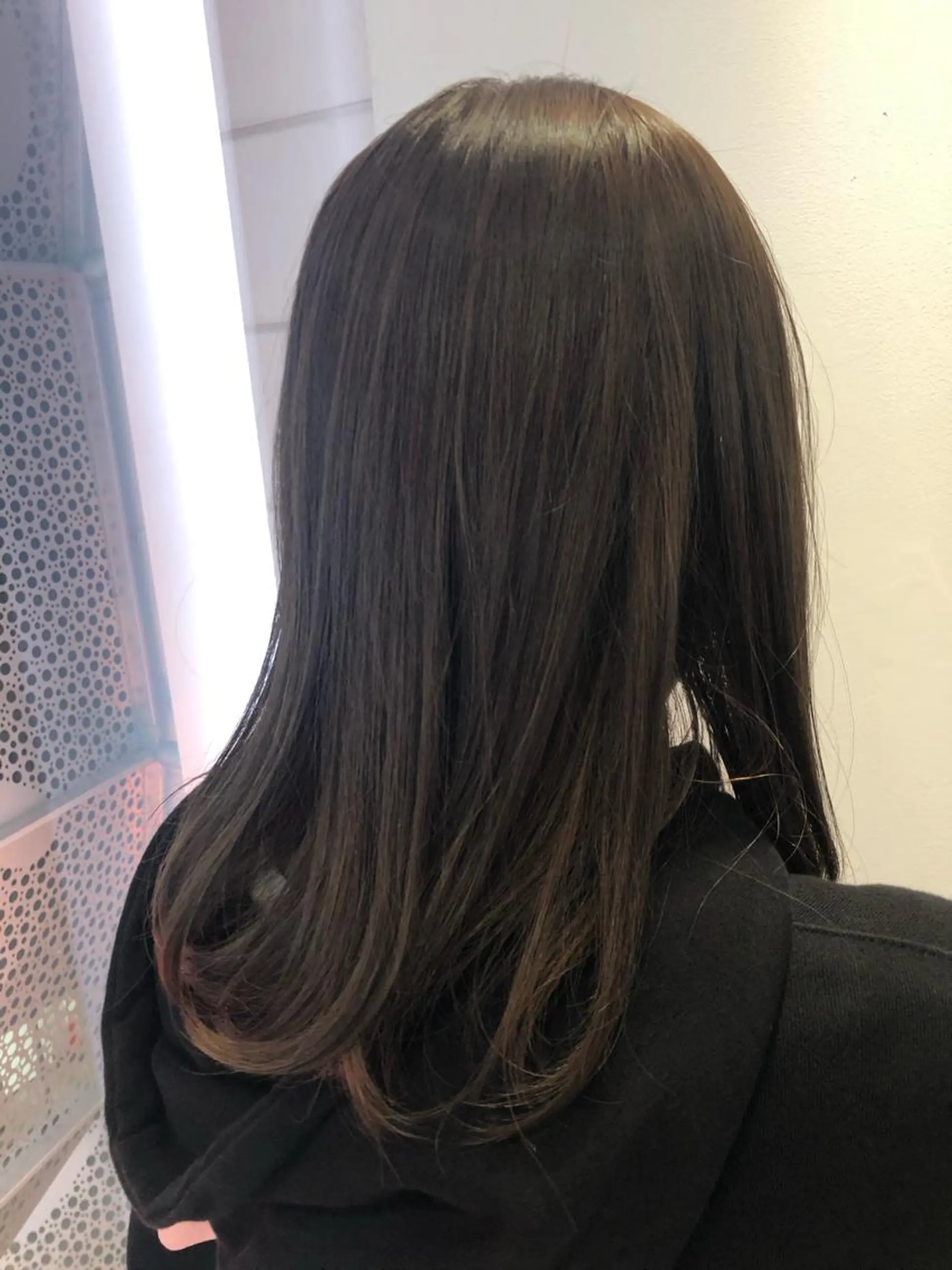 セミロング カラー パーマ カット ヘアカラー トリートメント SALOWIN  銀座VORT店所属・スズキジュンペイ 銀座/髪質改善のヘアスタイル
