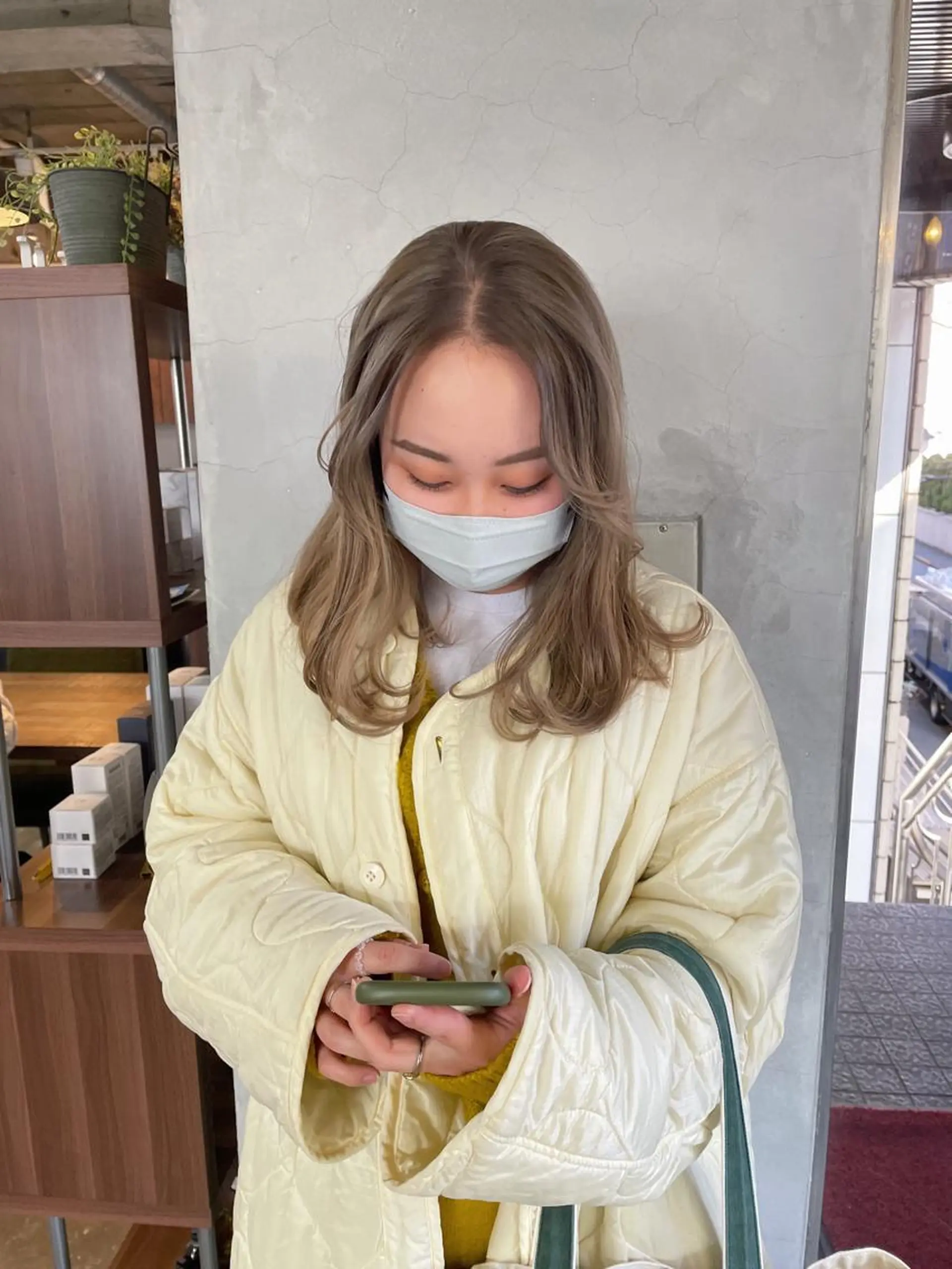 ミディアム カラー ベージュカラー ブリーチ ケアブリーチ ハイトーンカラー ハイトーンベージュ ralme/sol 髙橋一哉のヘアスタイル