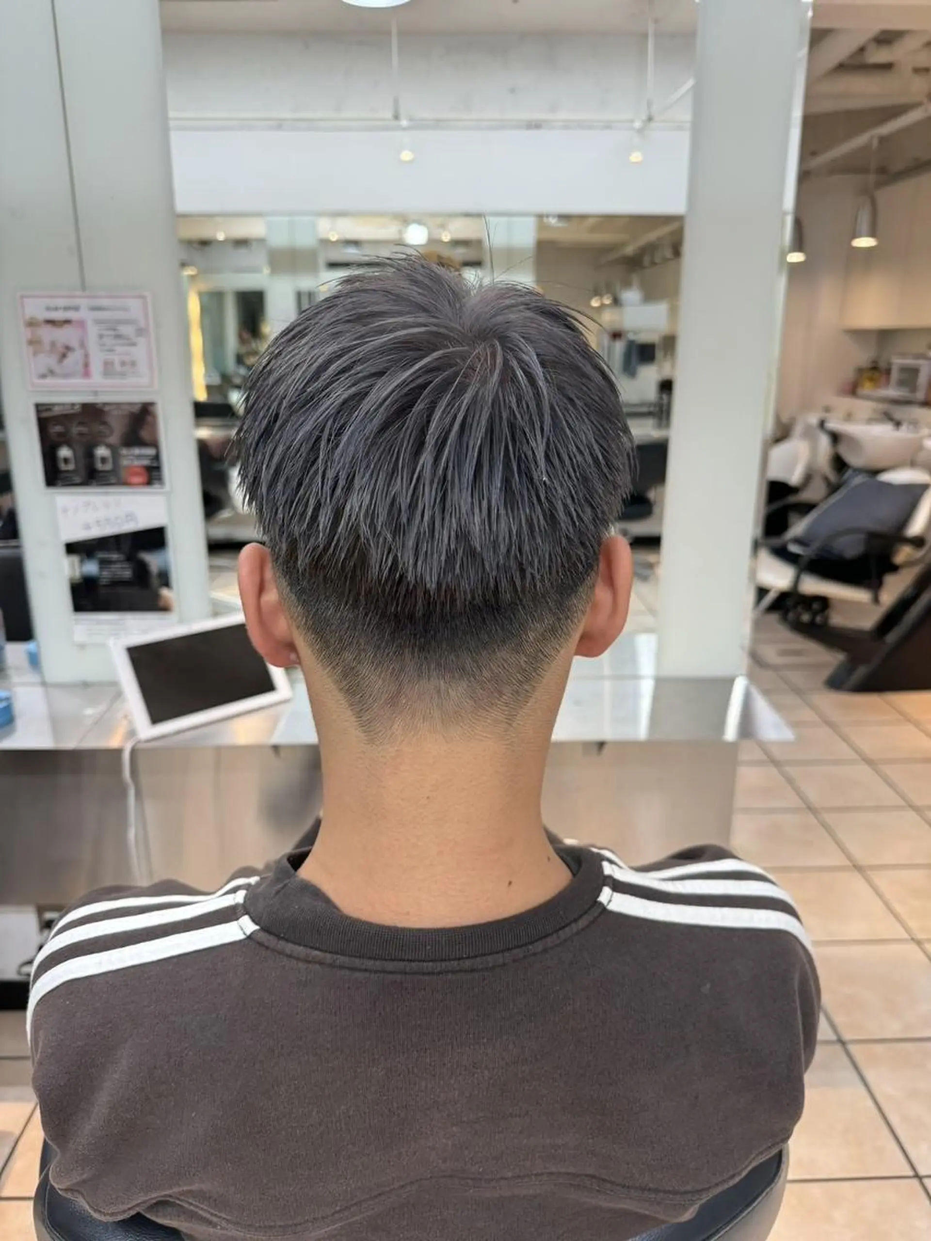 ショート 小山 亜羅司のヘアスタイル